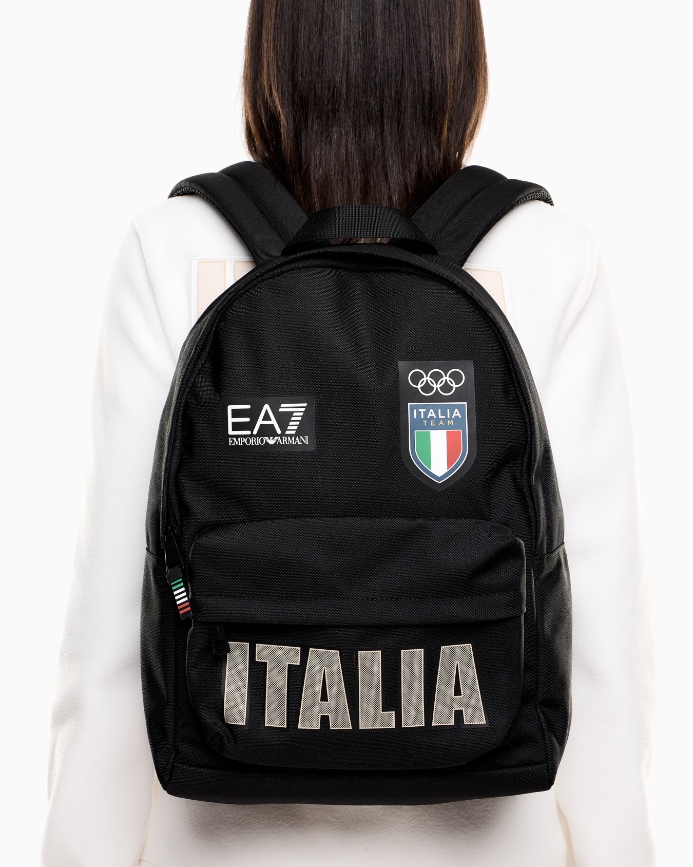 Technical fabric round backpack Slide 6