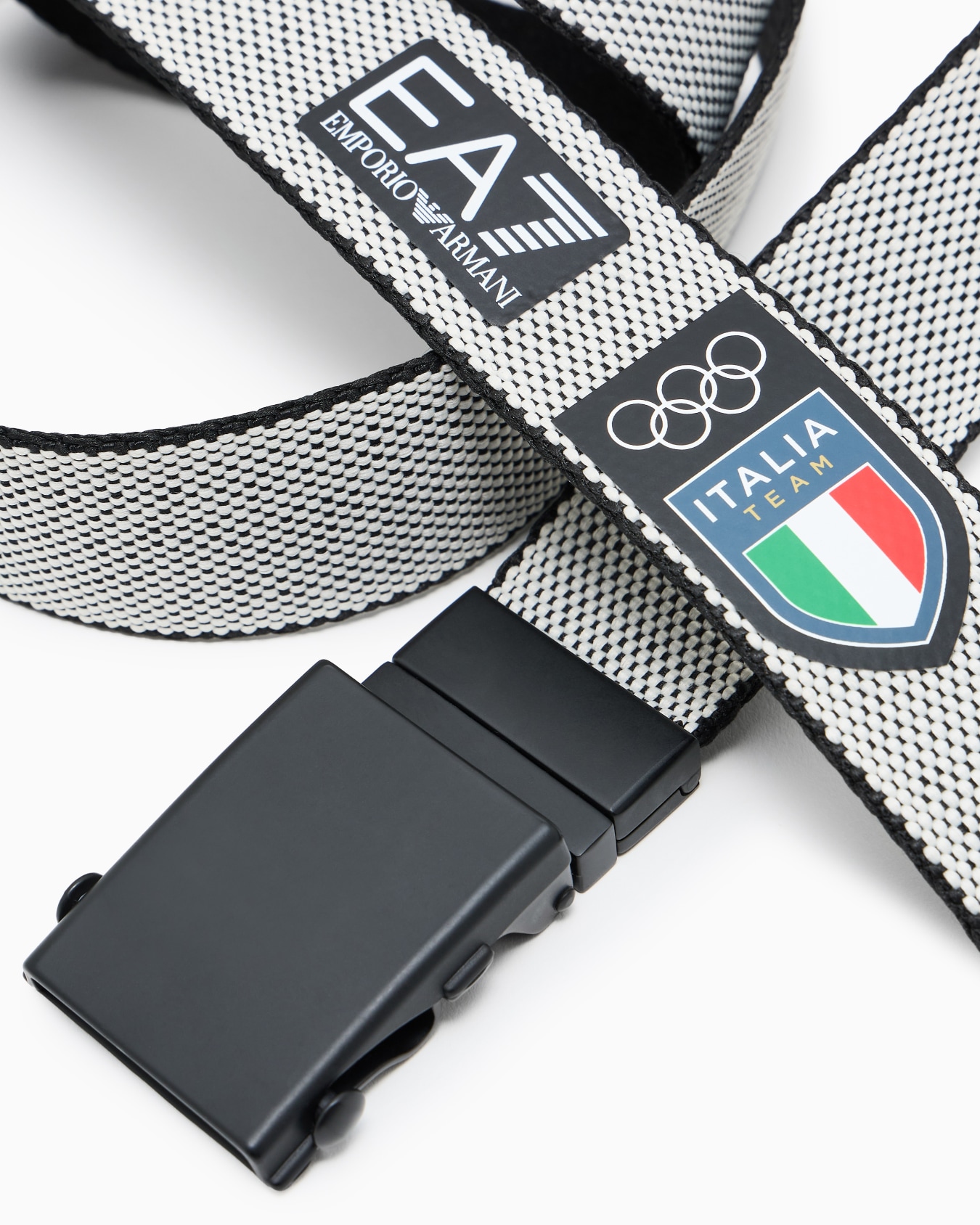 Webbing belt Slide 1