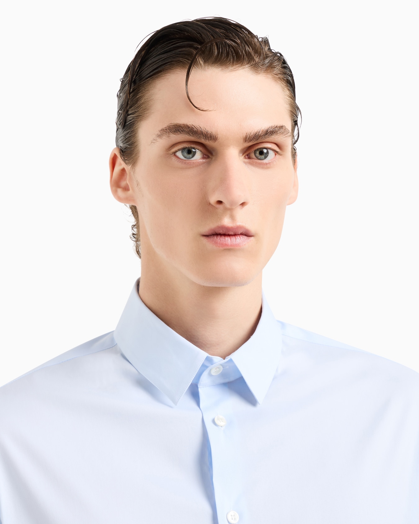 Stretch fabric shirt with collar stays Slide 4