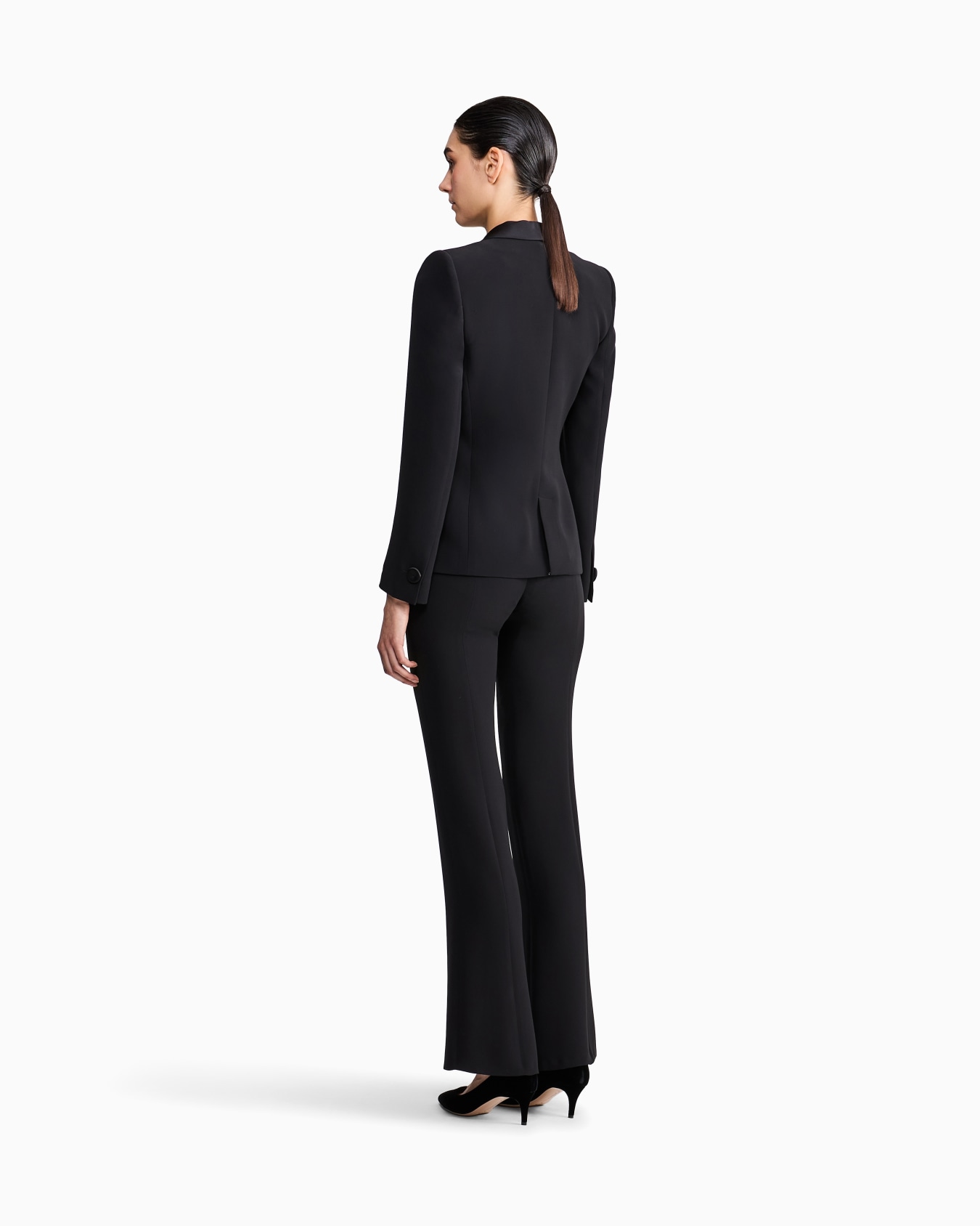 Pure silk crêpe tuxedo Slide 5