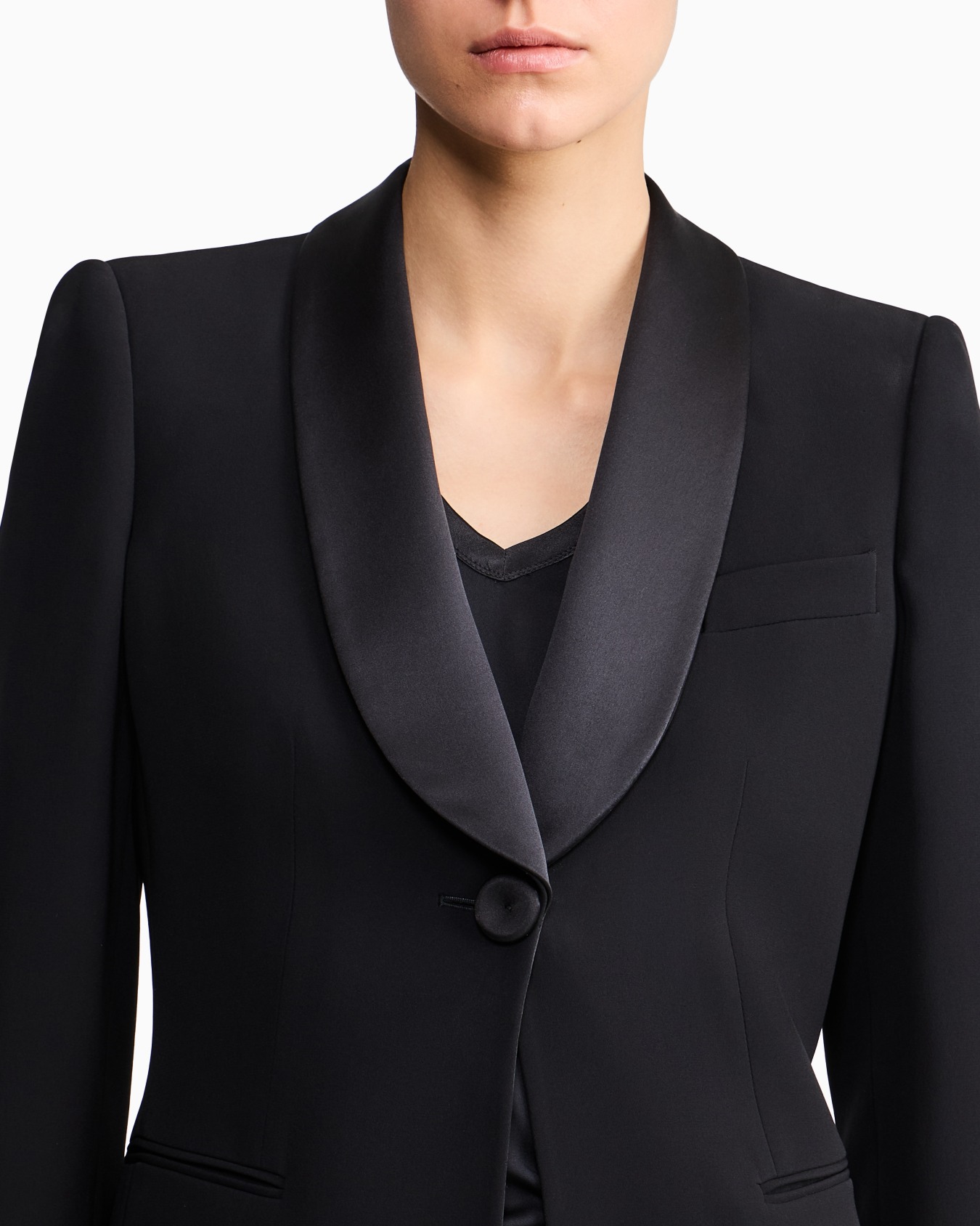 Pure silk crêpe tuxedo Slide 6