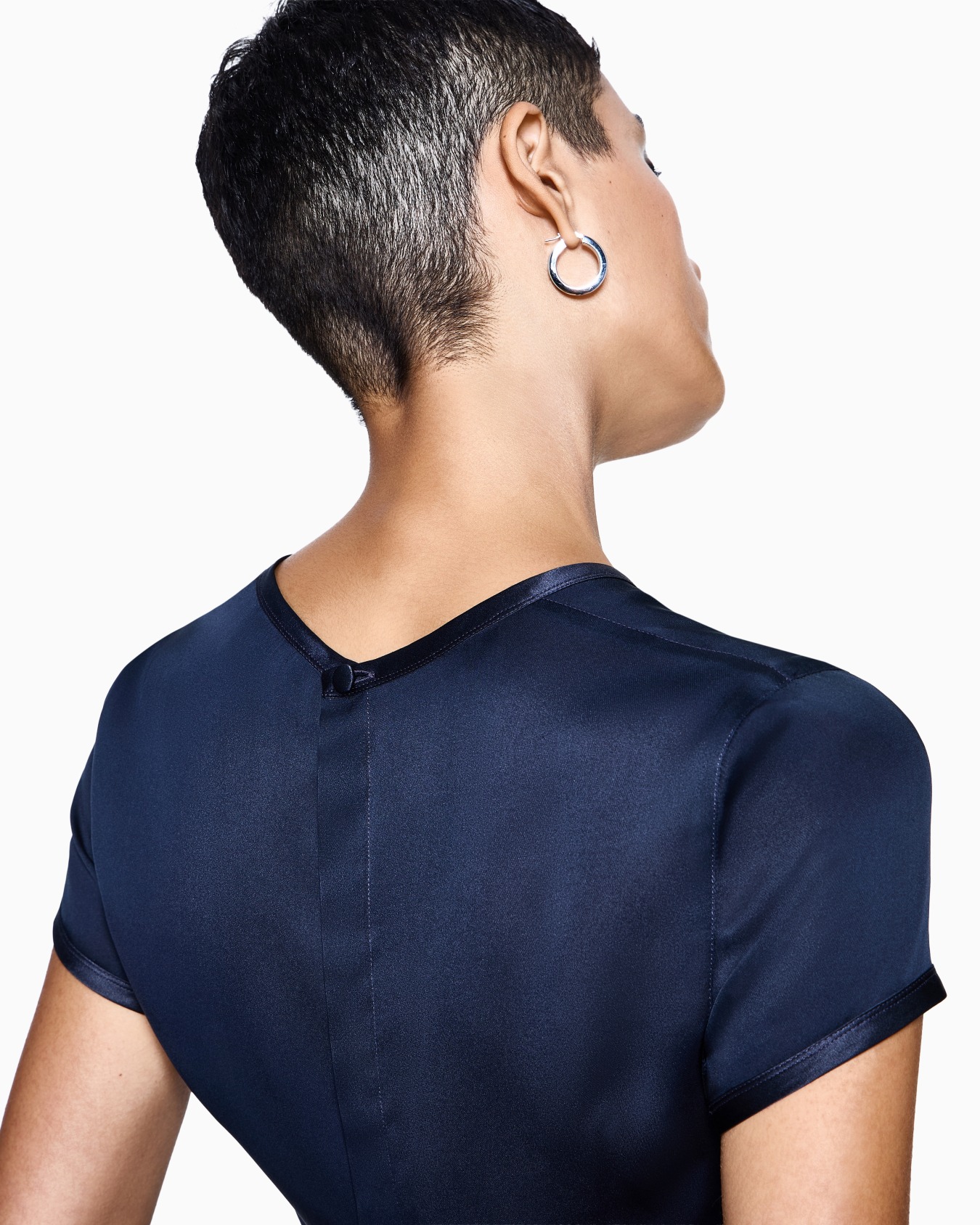 Blusa de charmés de seda con cuello de pico Diapositiva 4