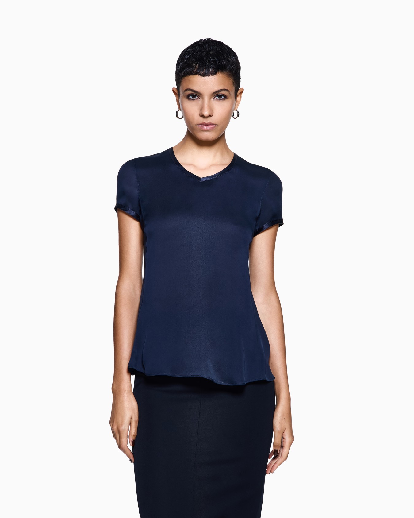 Blusa de charmés de seda con cuello de pico Diapositiva 3