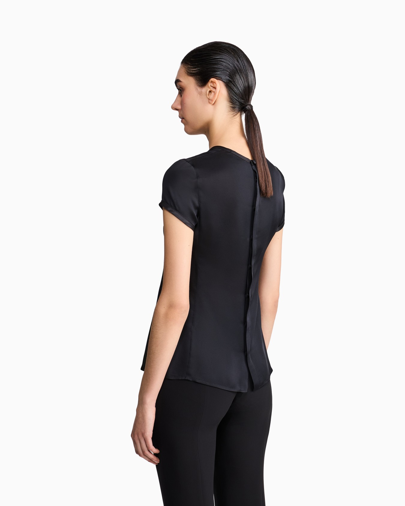 Silk charmeuse blouse with V neckline Slide 5