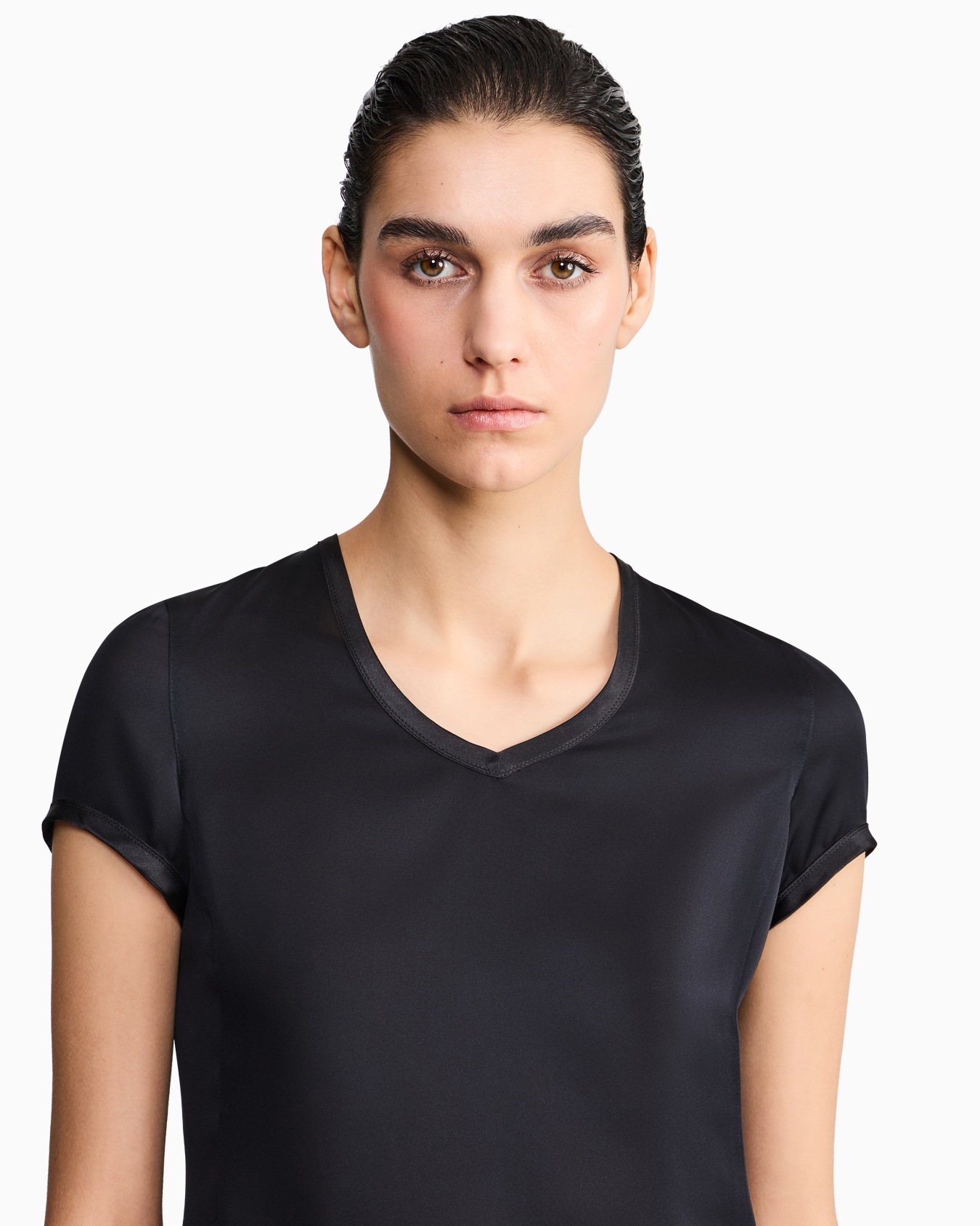 Silk charmeuse blouse with V neckline Slide 6