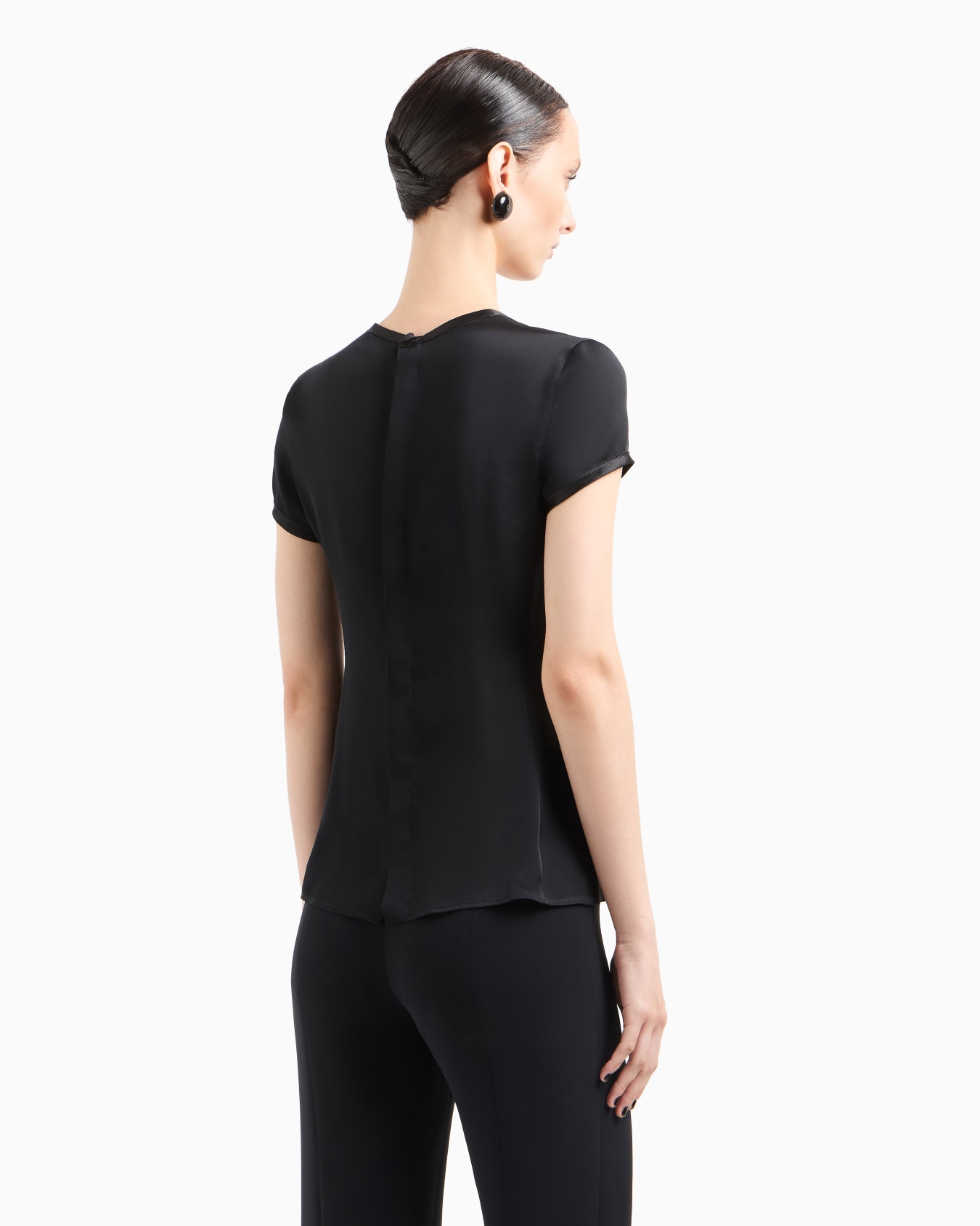 Silk charmeuse blouse with V neckline Slide 2