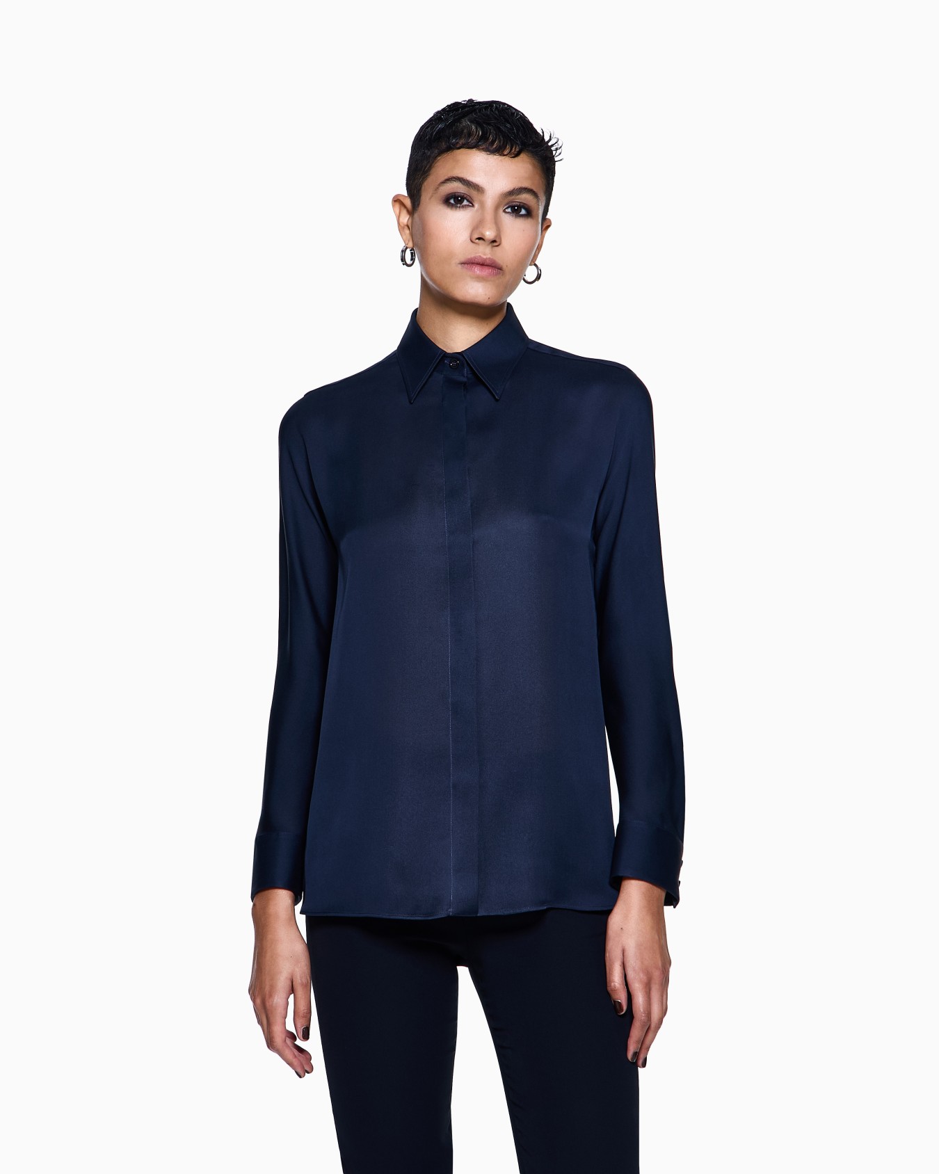 Bluse aus reinem Seidencharmeuse Folie 3