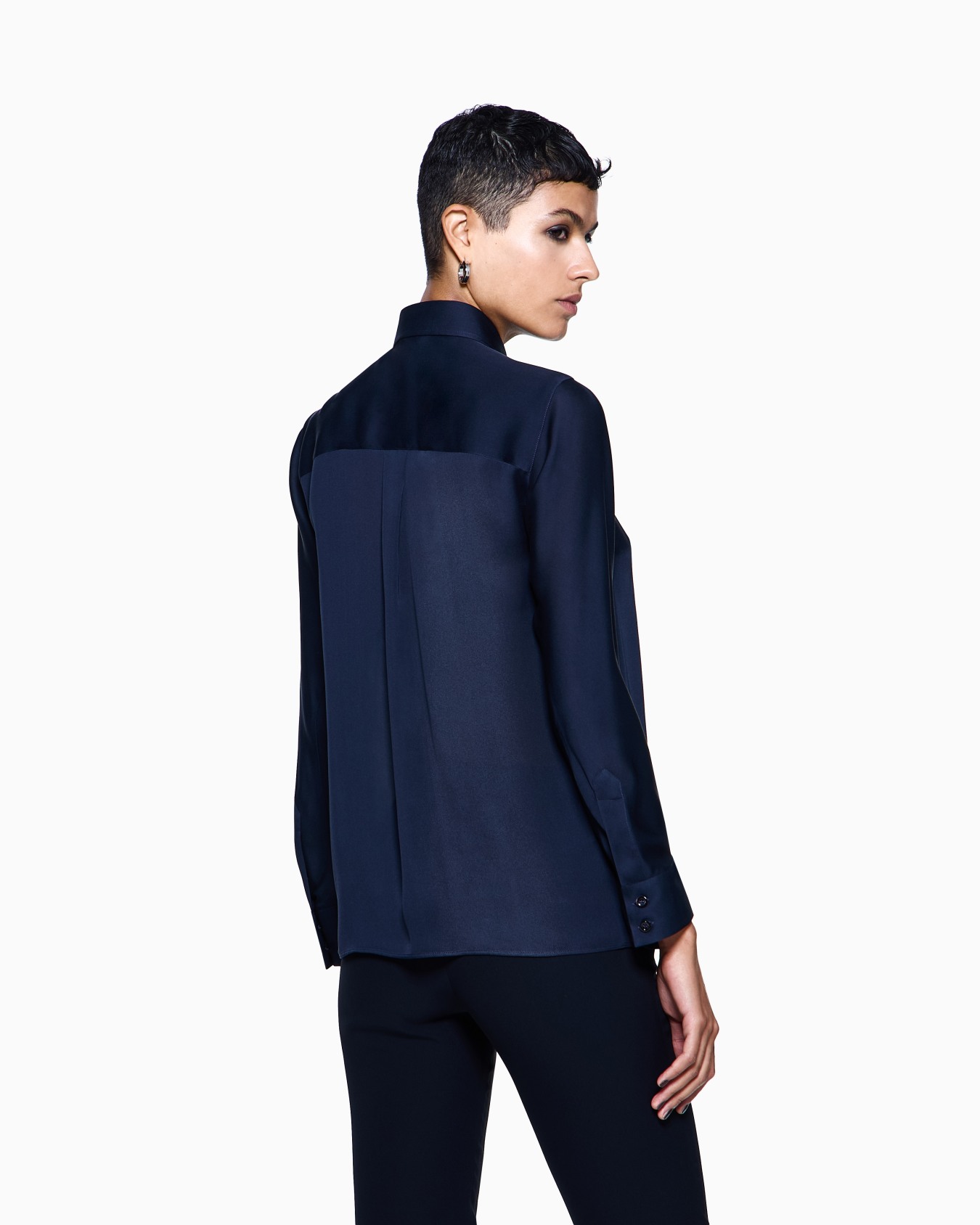 Bluse aus reinem Seidencharmeuse Folie 2