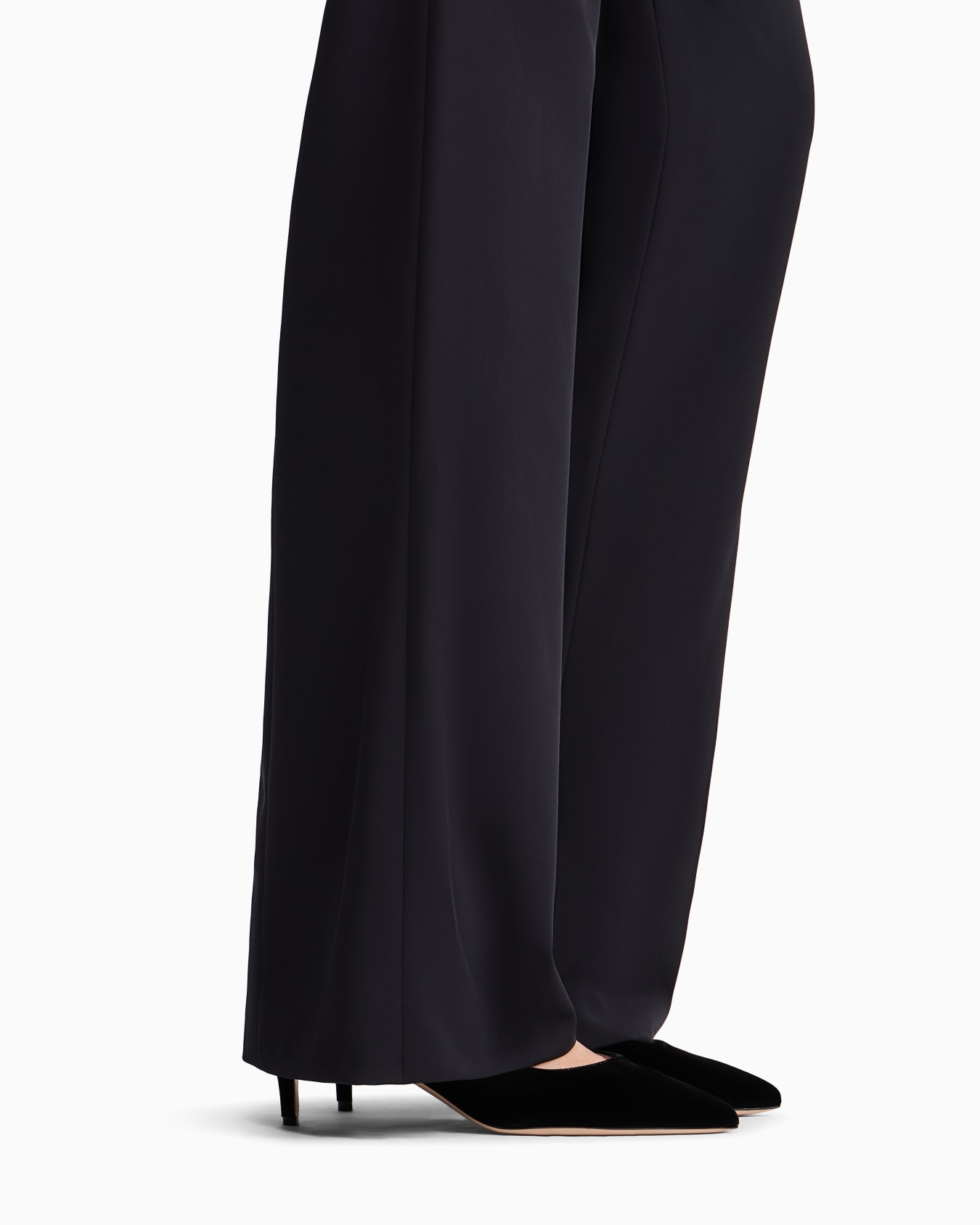 Double crepe trousers Slide 6