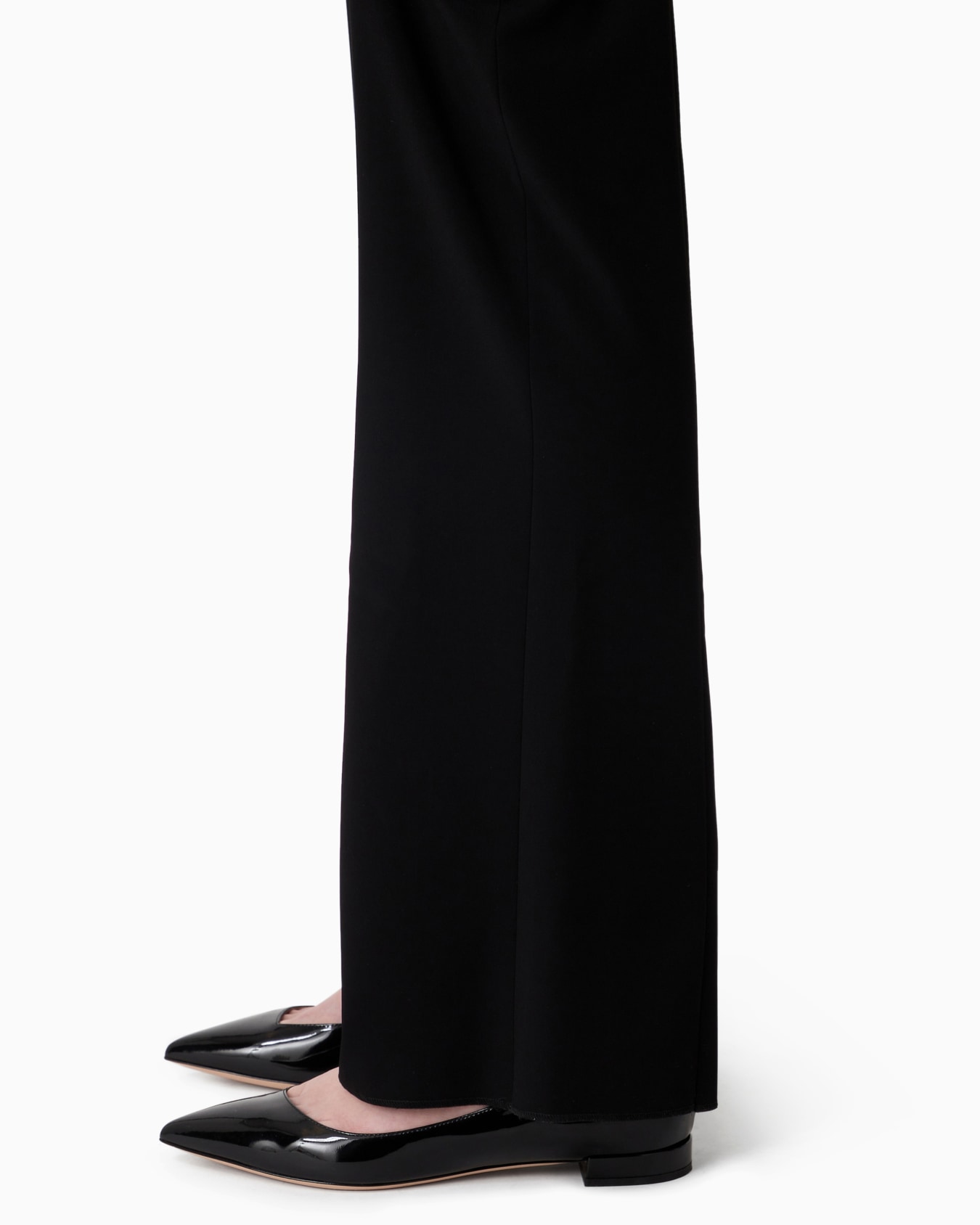 Double crepe trousers Slide 4