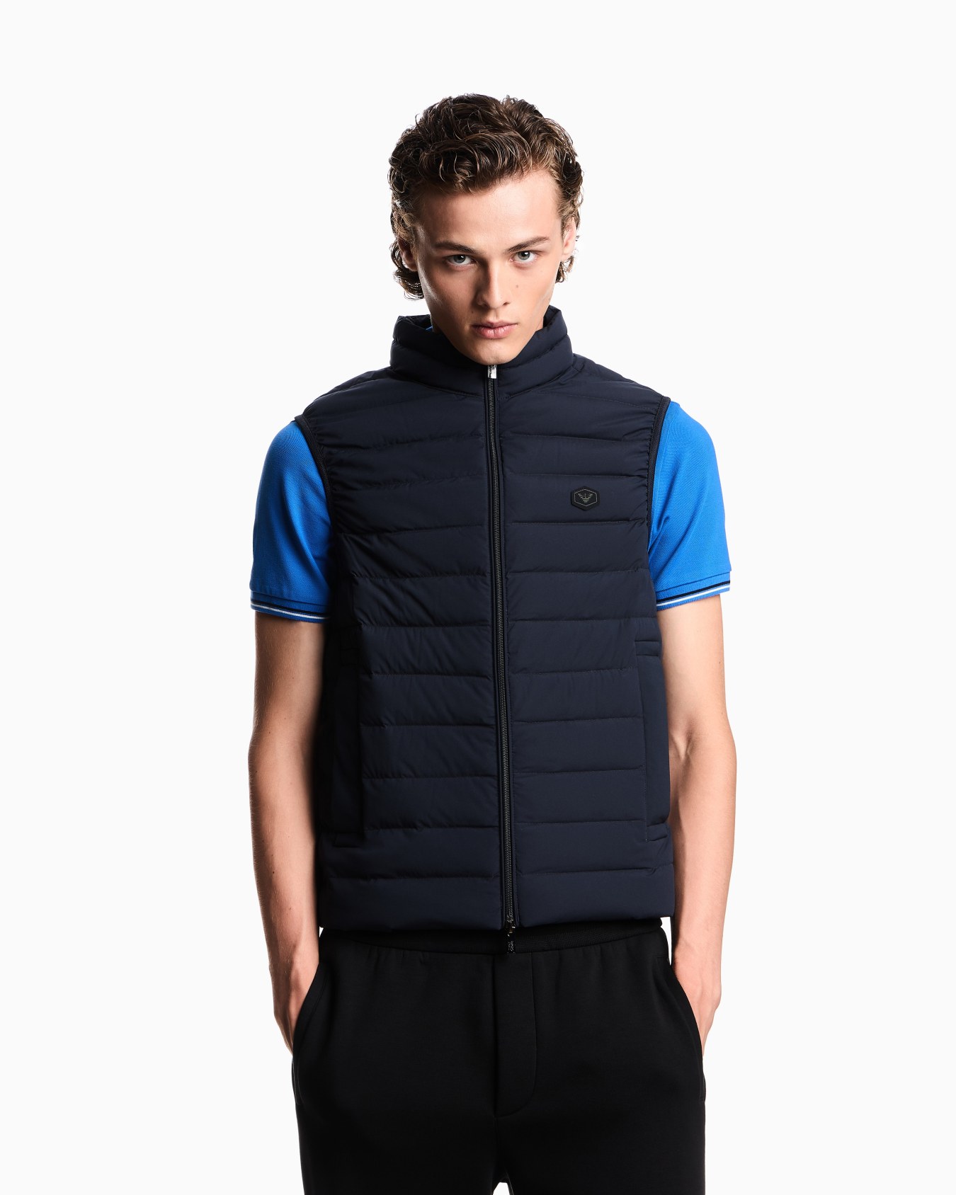 Doudoune sans manches entièrement zippée en nylon matelassé avec écusson logo aigle Diapositive 3
