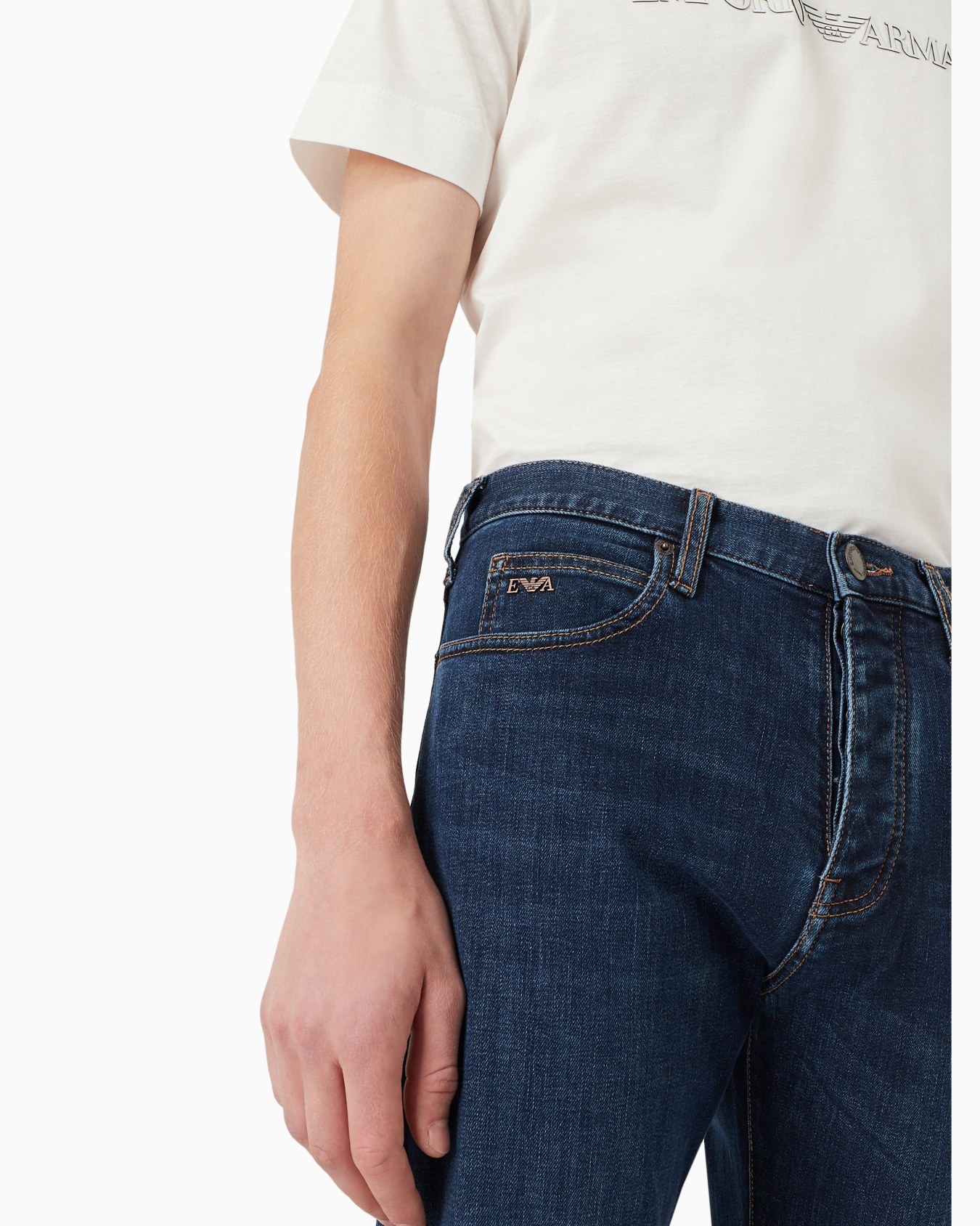 J21 Regular-fit jeans in washed 11.5 oz comfort denim Slide 5