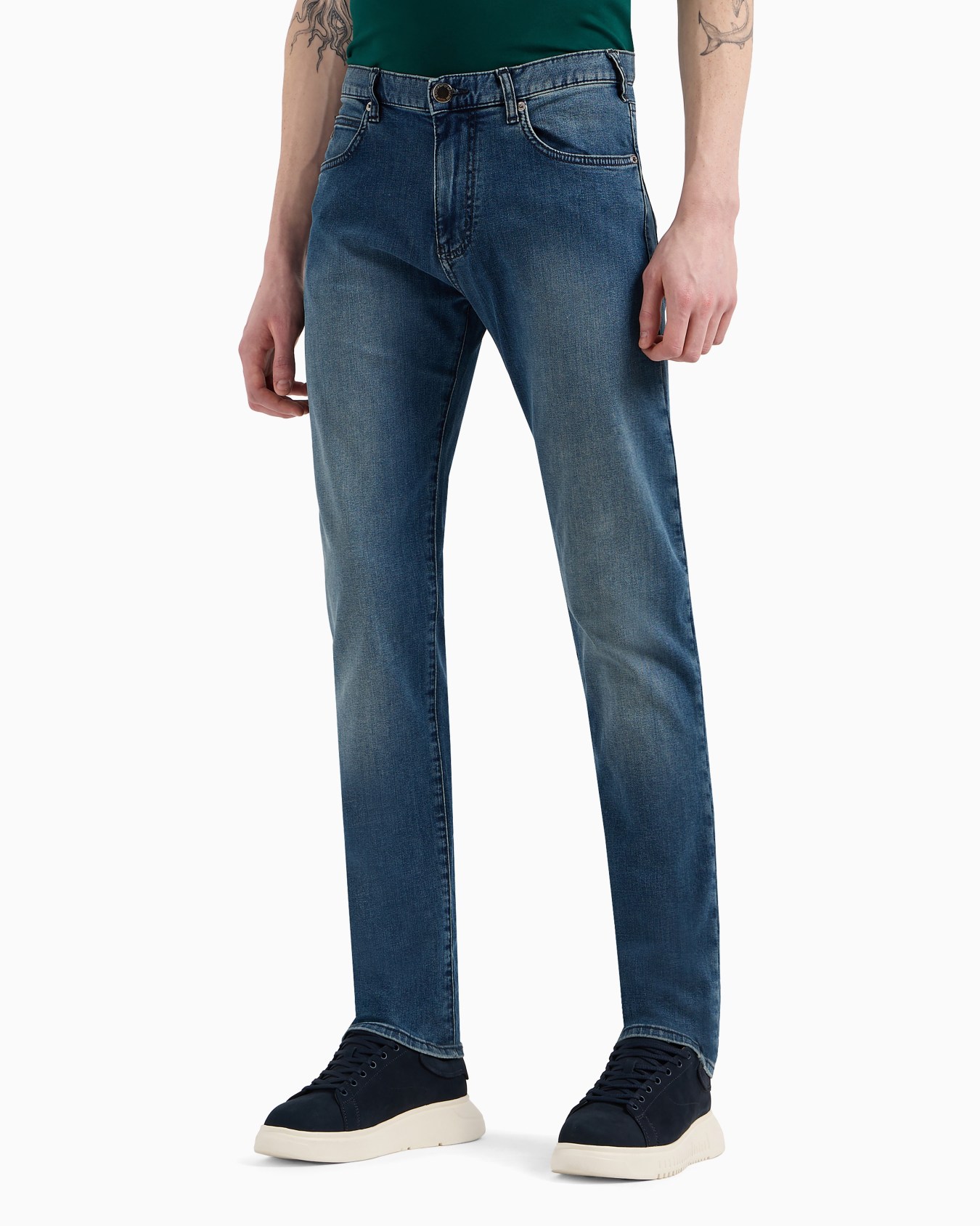 J45 Regular-fit jeans in comfort-twill denim Slide 3