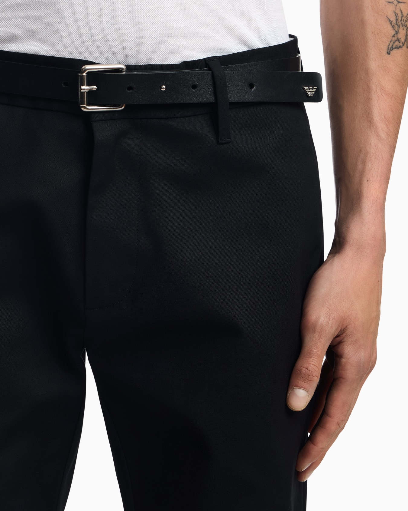 Comfort-gabardine chinos Slide 4