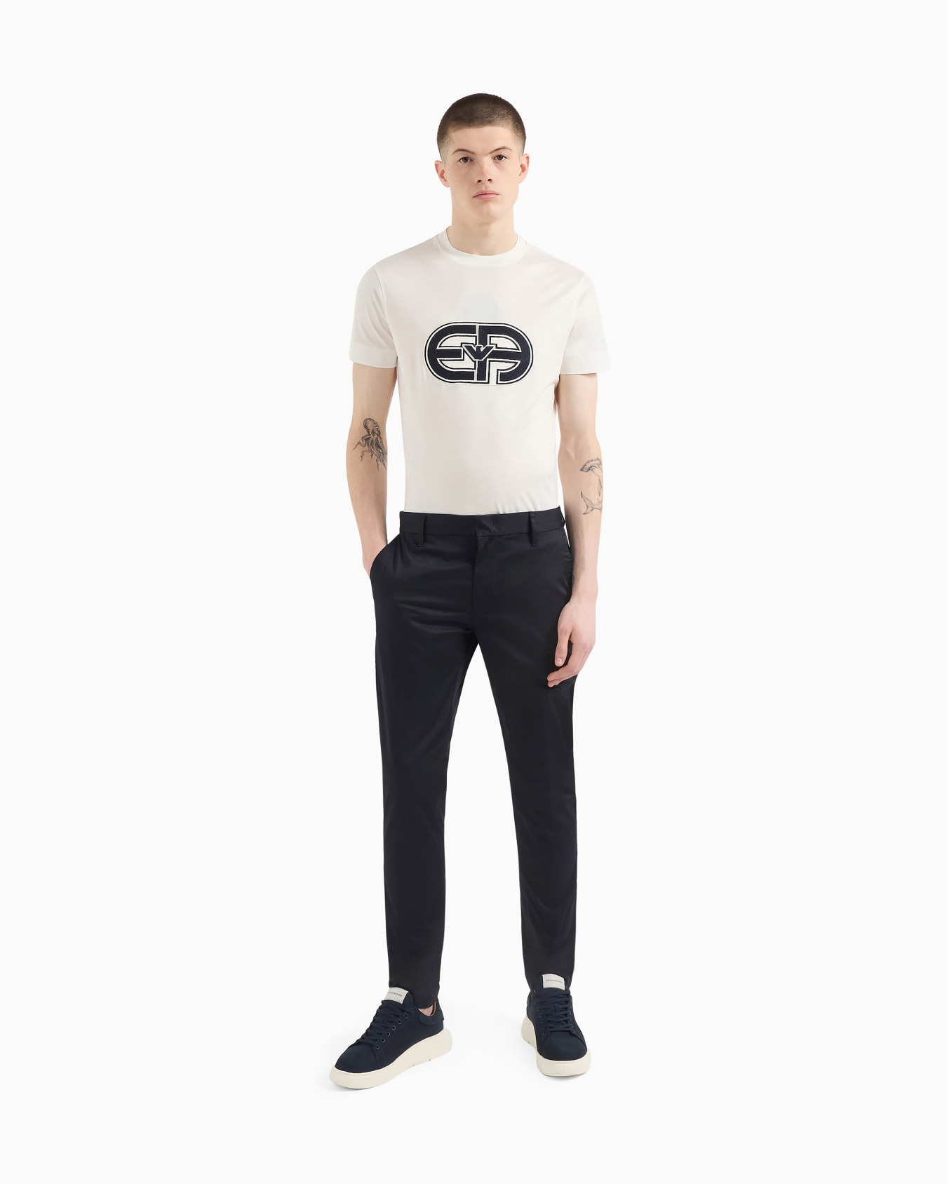 Stretch-cotton chinos Slide 1