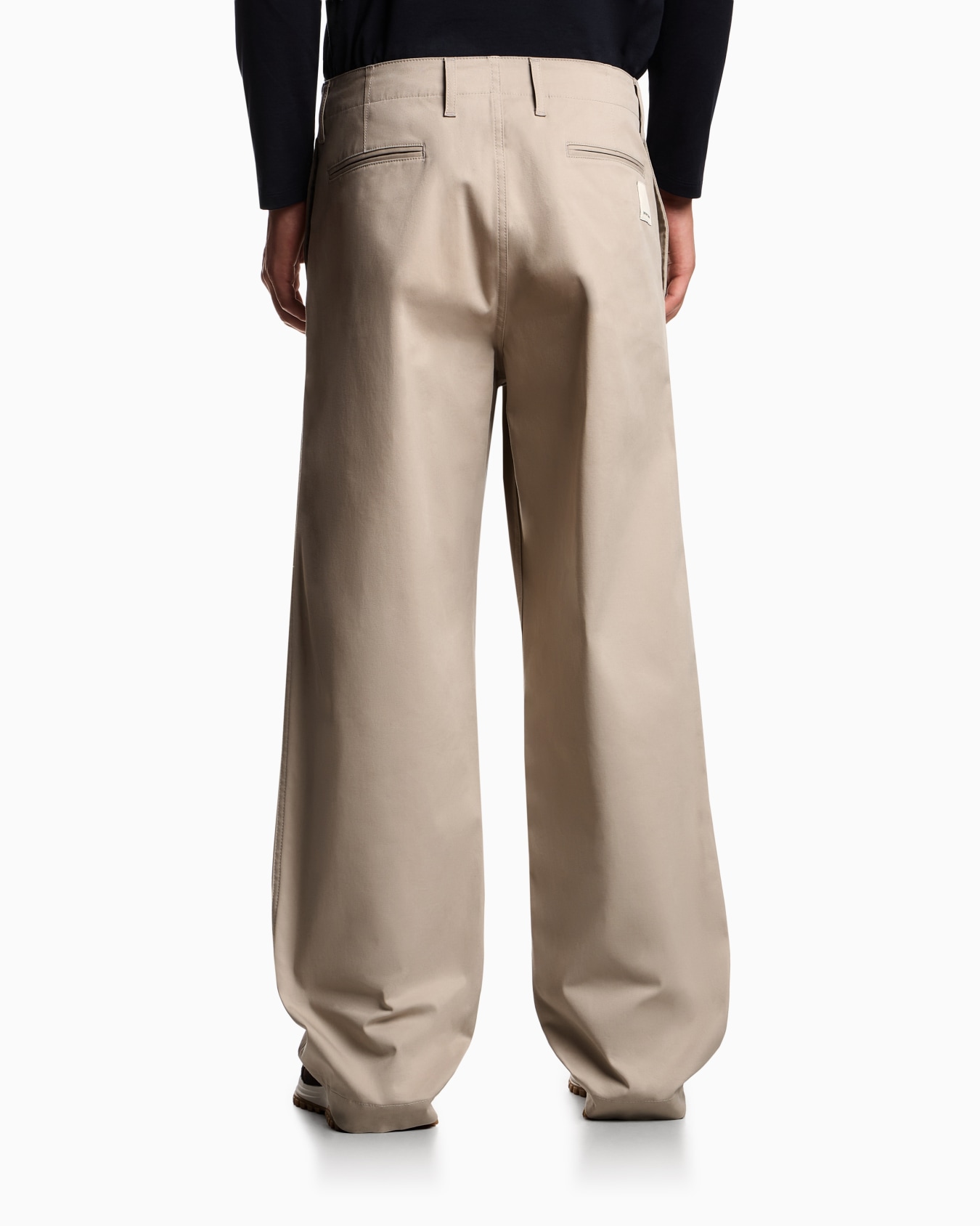 Pantalones modelo chino en gabardina orgánica ASV Diapositiva 2