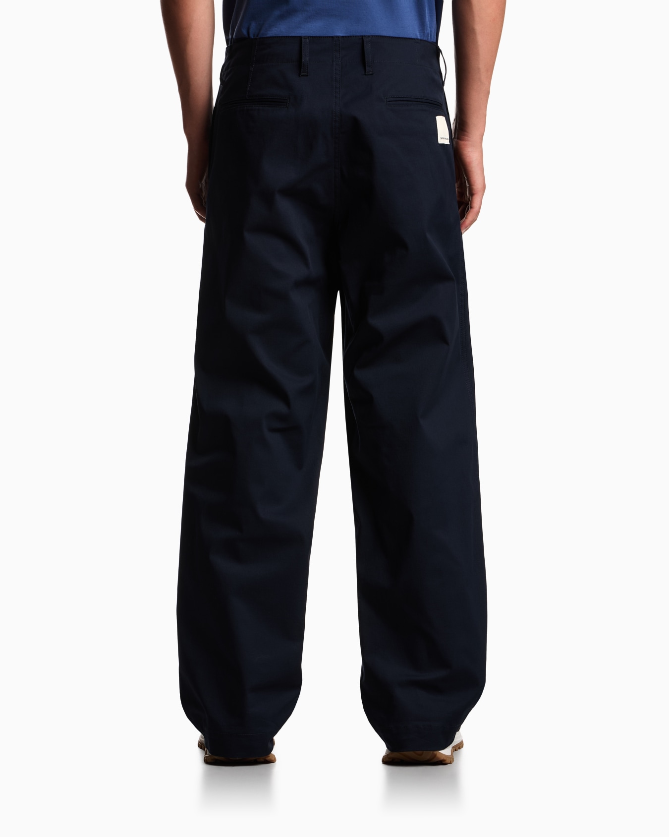 Pantalones modelo chino en gabardina orgánica ASV Diapositiva 2