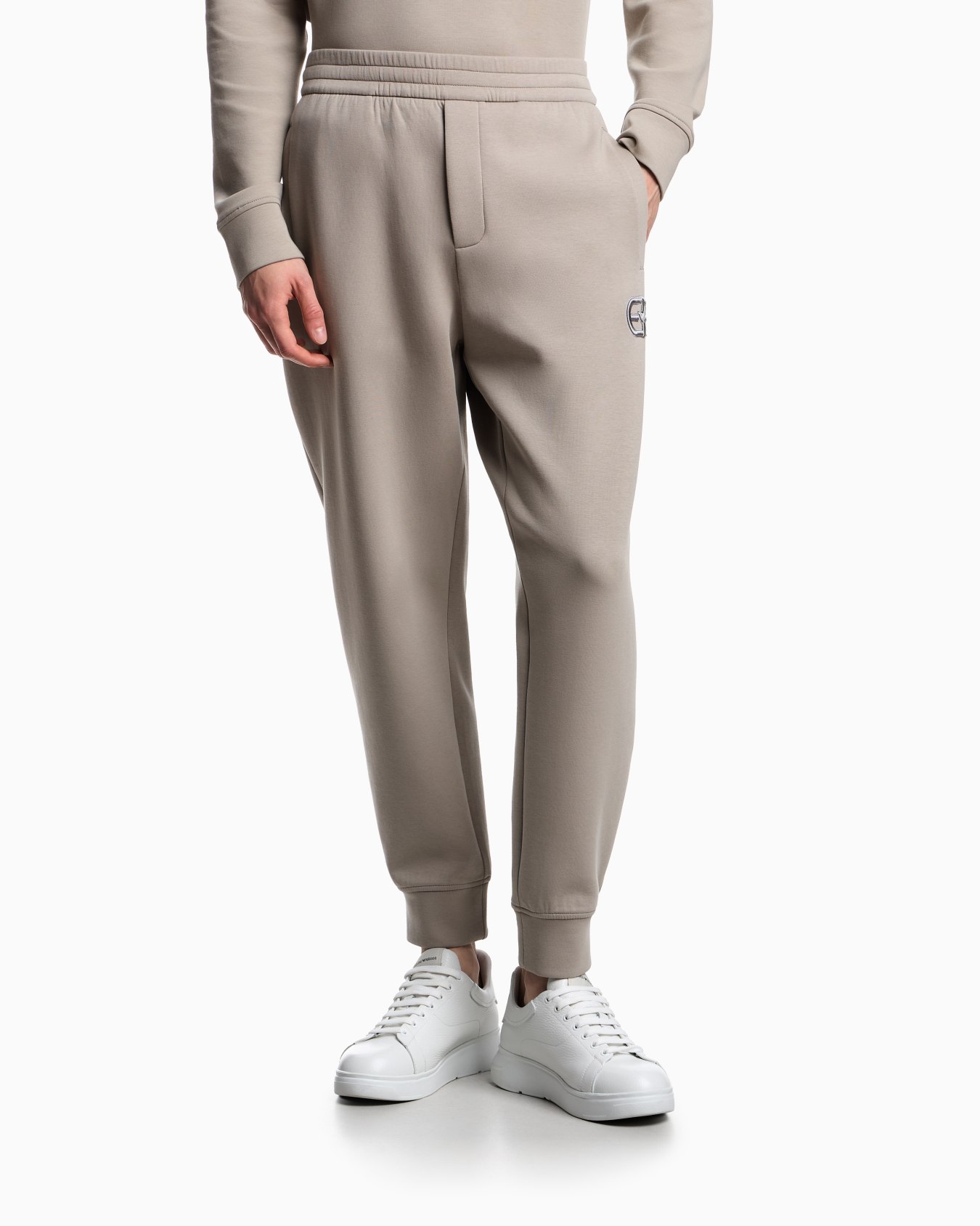Pantalones de chándal de punto double con logotipo EA bordado en relieve Diapositiva 3