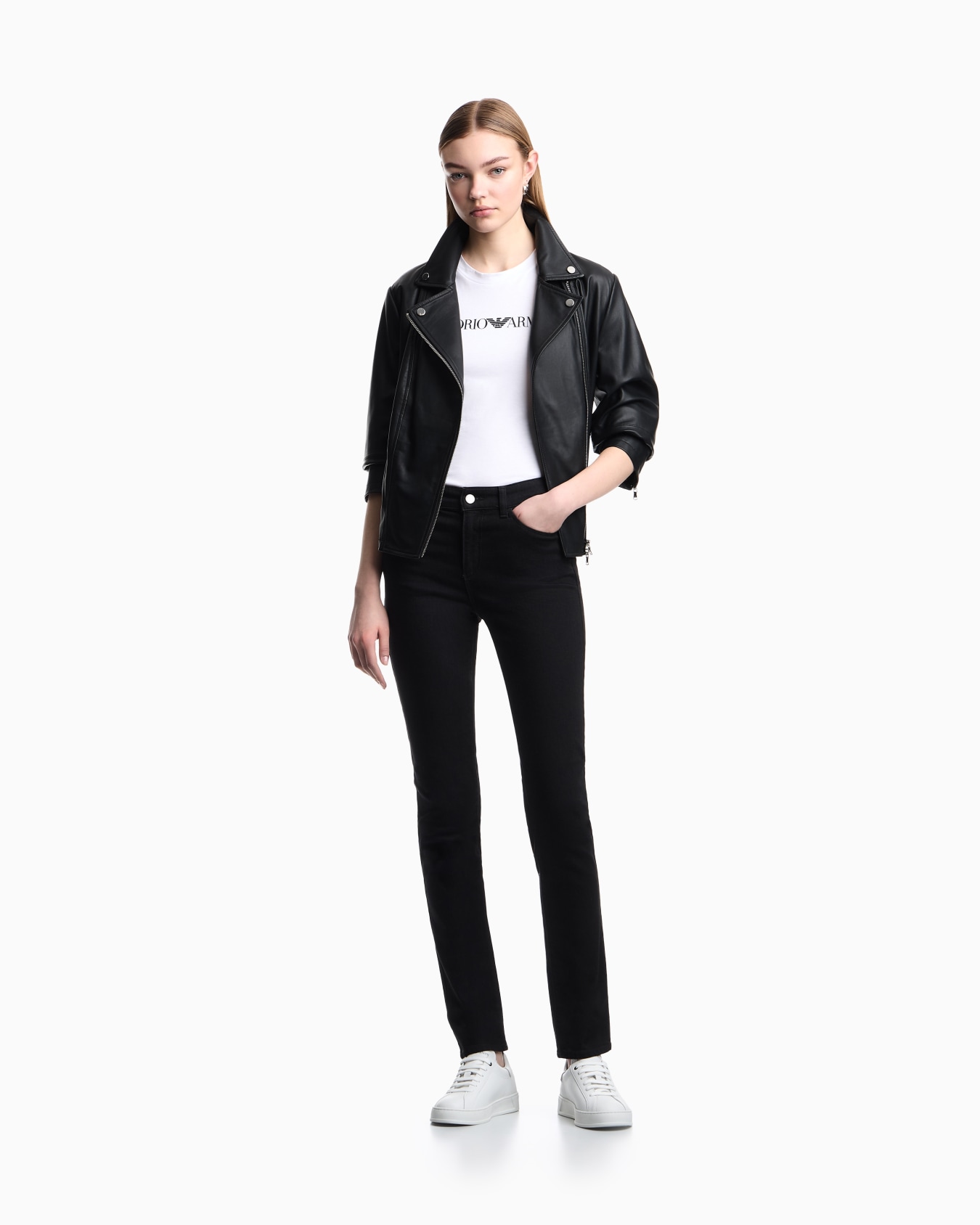 Vaqueros J18 de cintura alta y pernera ajustada en cómodo denim lavado a la piedra Diapositiva 1