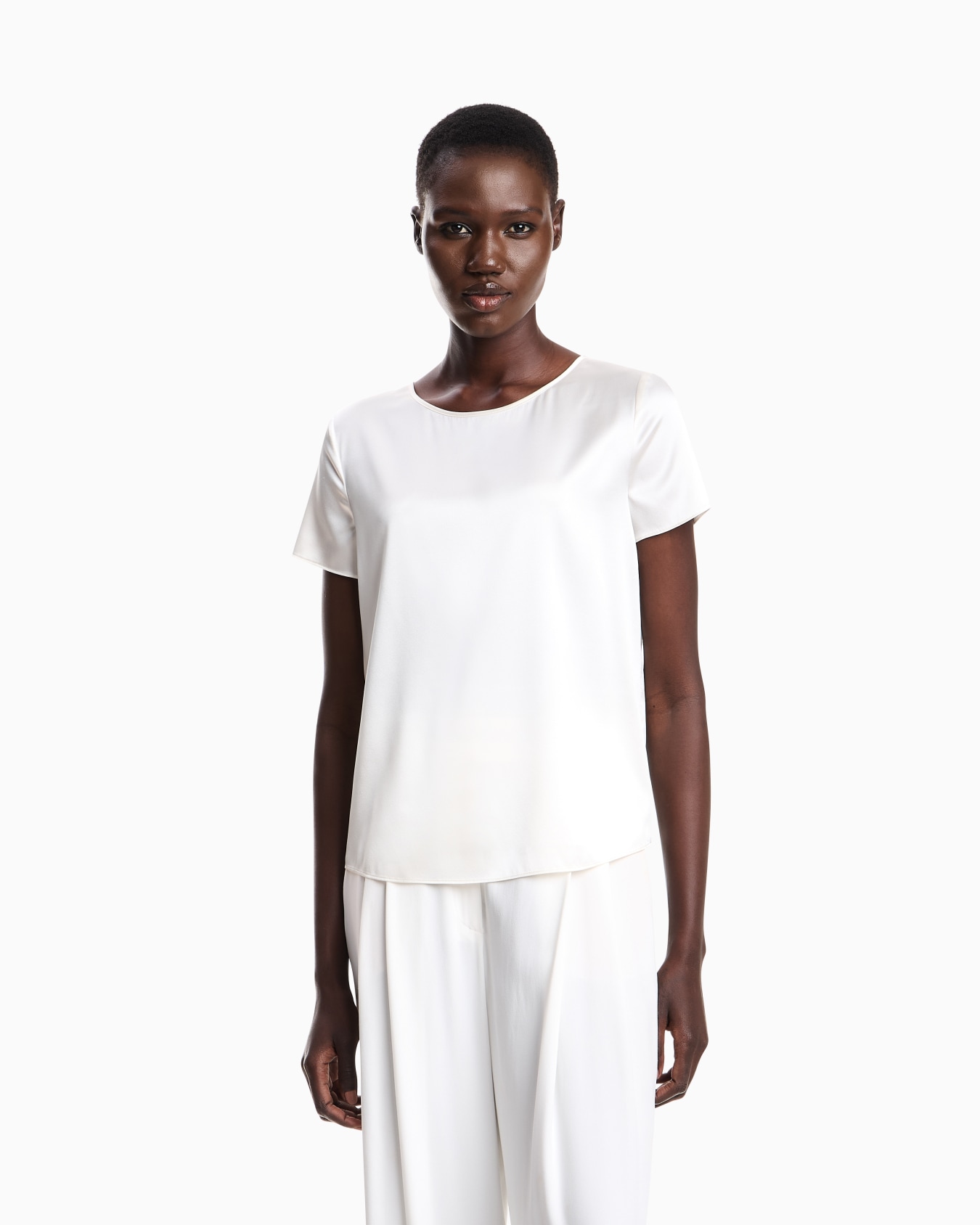 Blouse à manches courtes en satin de soie Diapositive 3