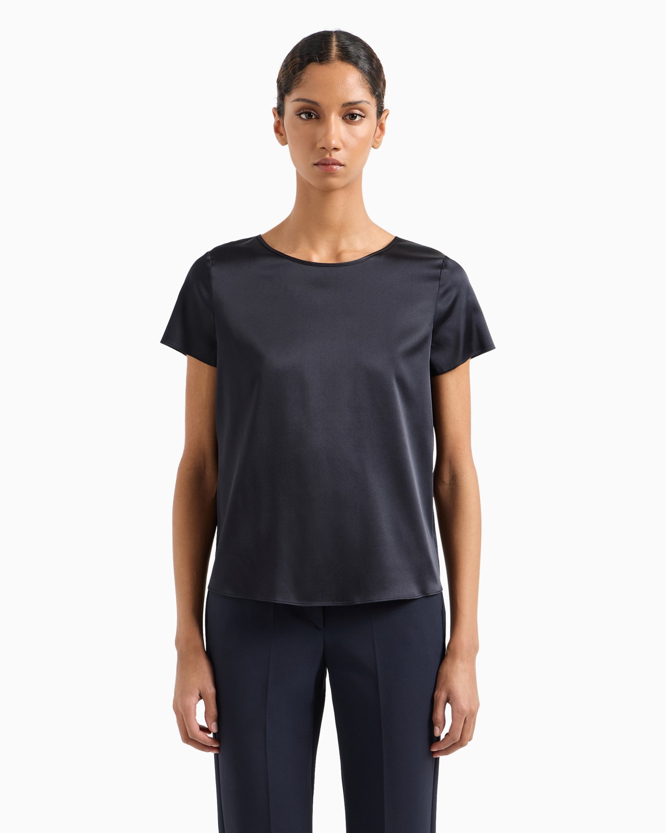 Short-sleeved silk satin blouse Slide 3