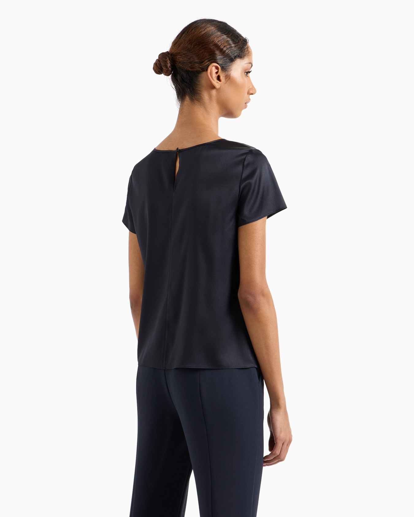 Short-sleeved silk satin blouse Slide 2