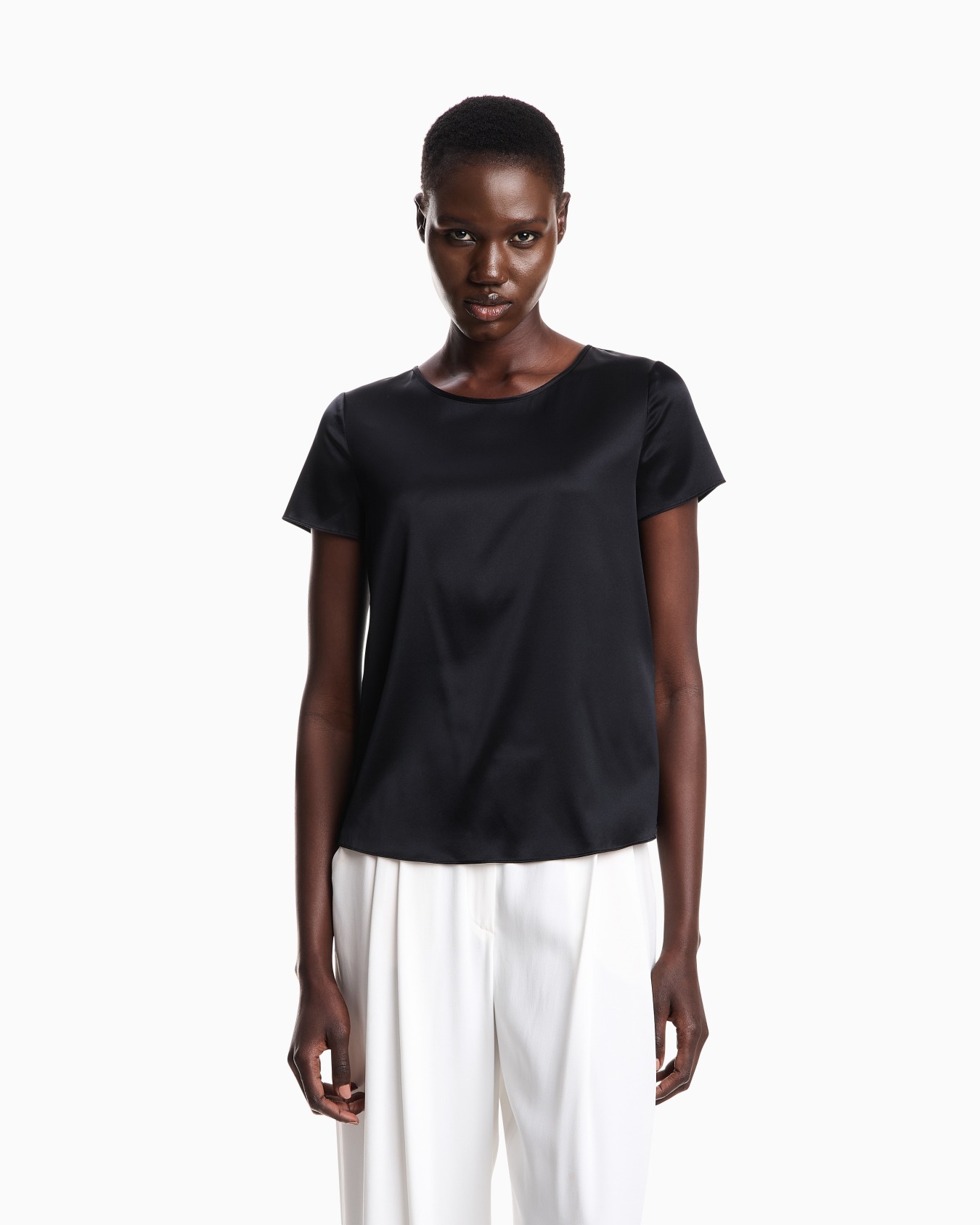 Short-sleeved silk satin blouse Slide 3