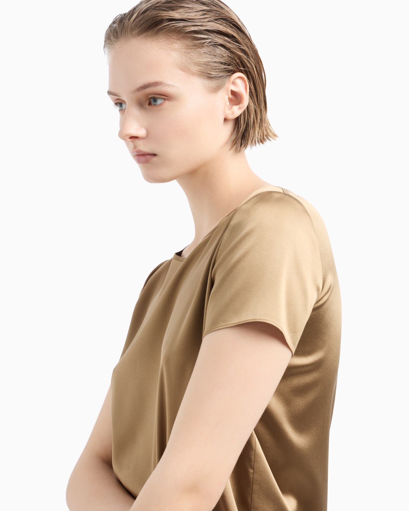 Short-sleeved silk satin blouse Slide 5