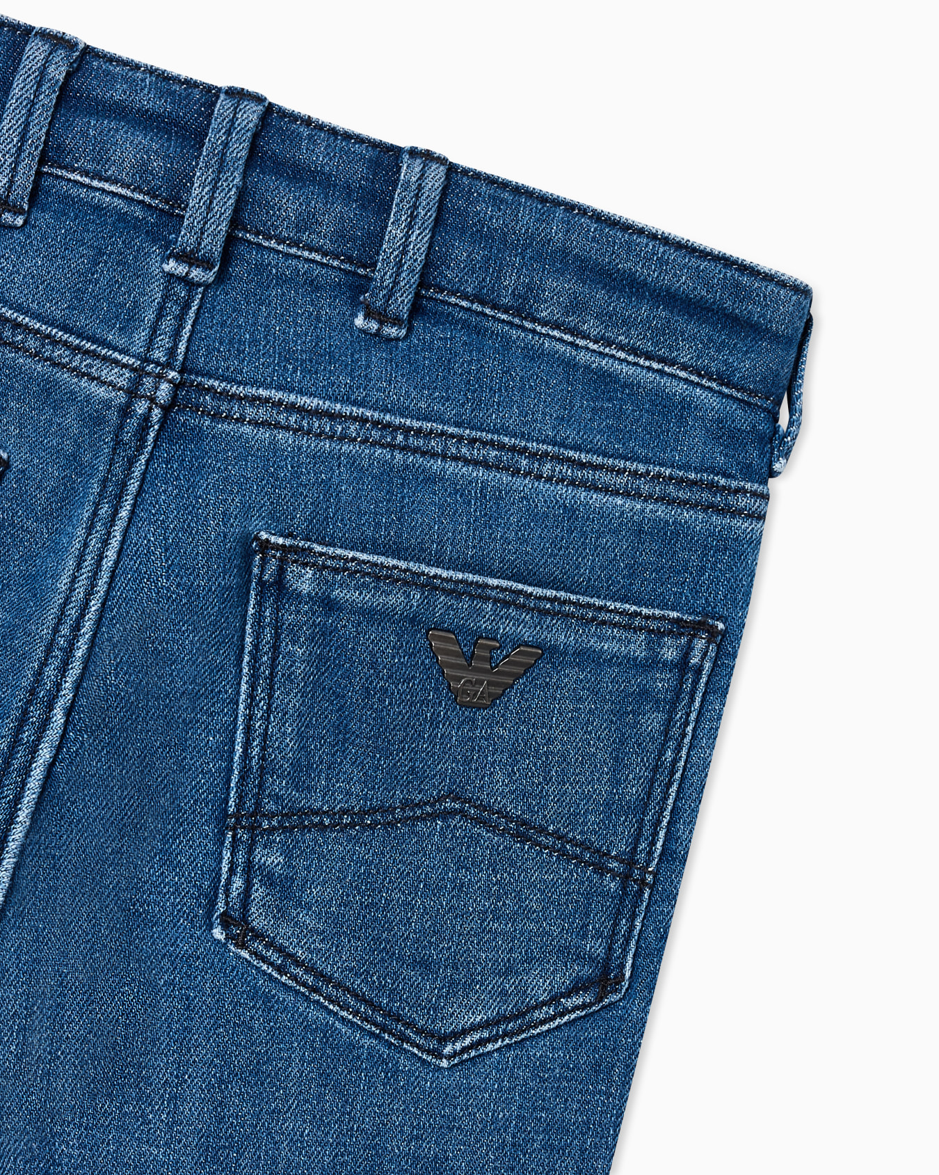 J06 jeans in stretch denim Slide 1