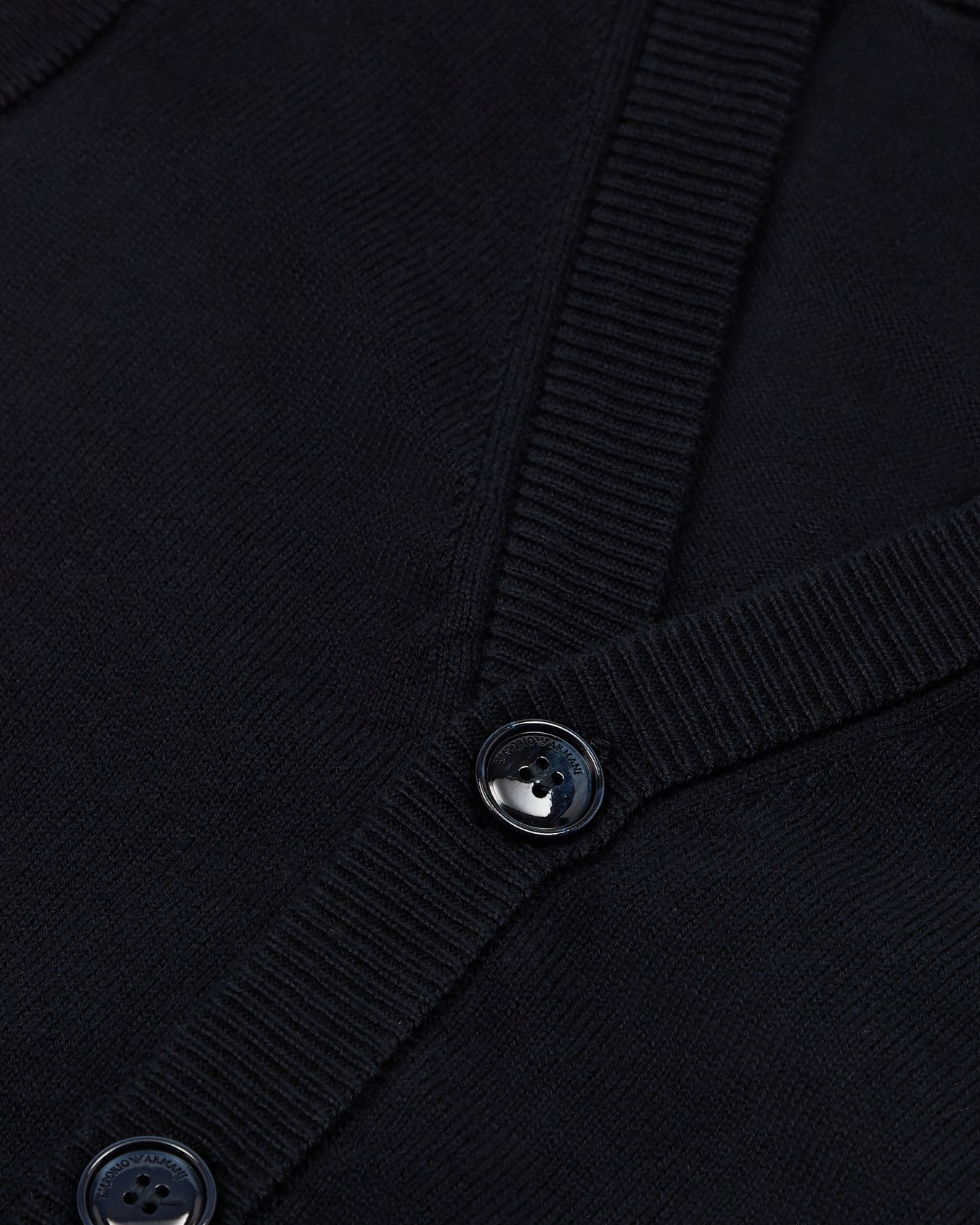 Buttoned, knit V-neck gilet Slide 3