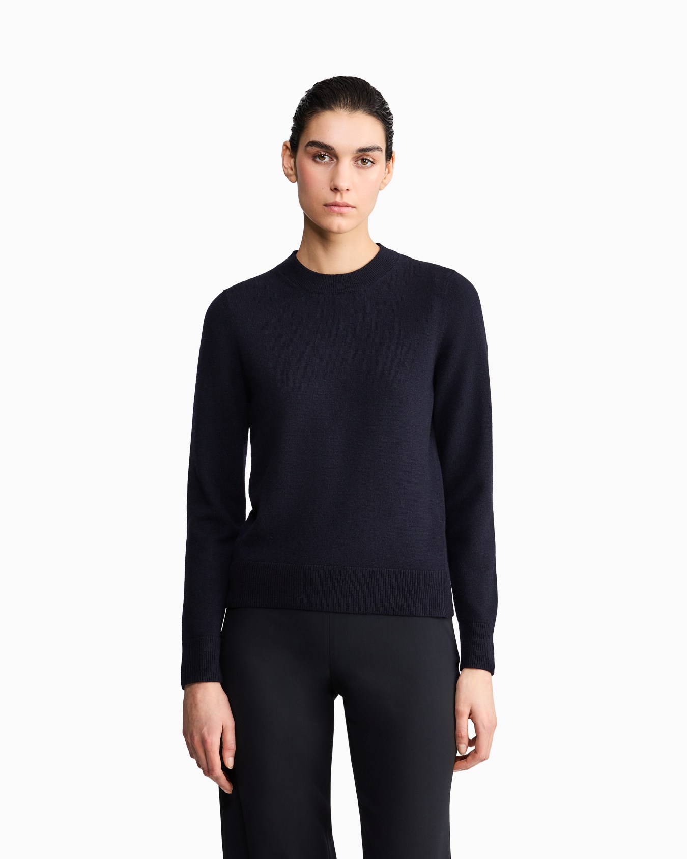 Cashmere sweater with ribbed profiles Slide 3
