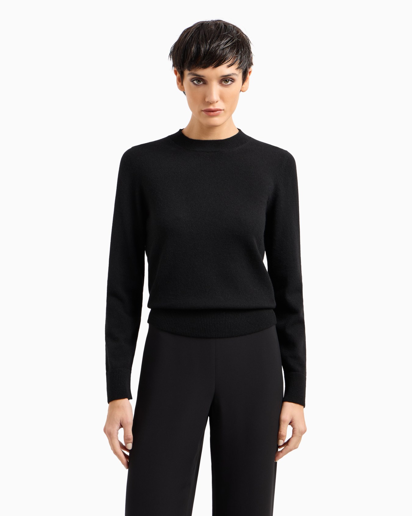Cashmere sweater with ribbed profiles Slide 3