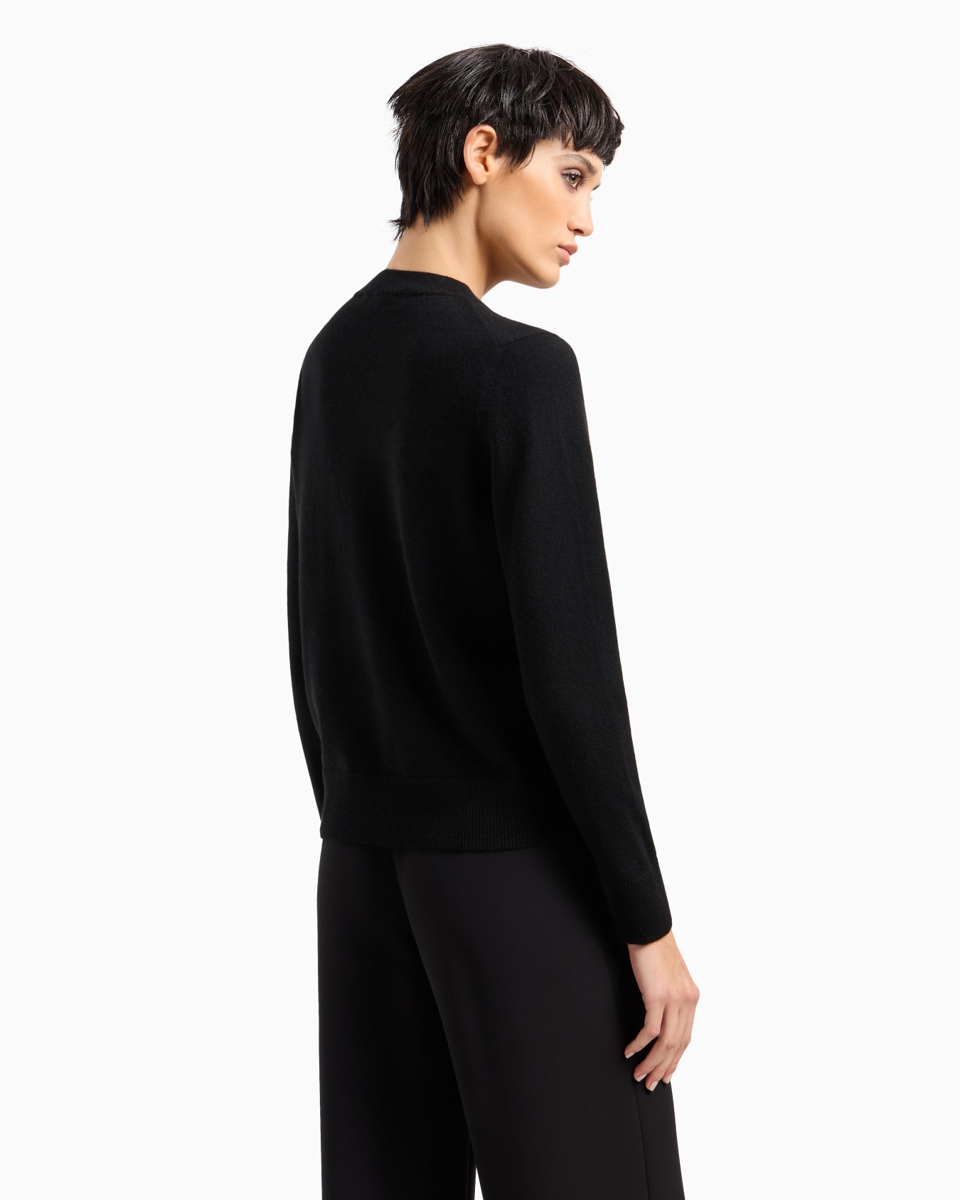 Cashmere sweater with ribbed profiles Slide 2