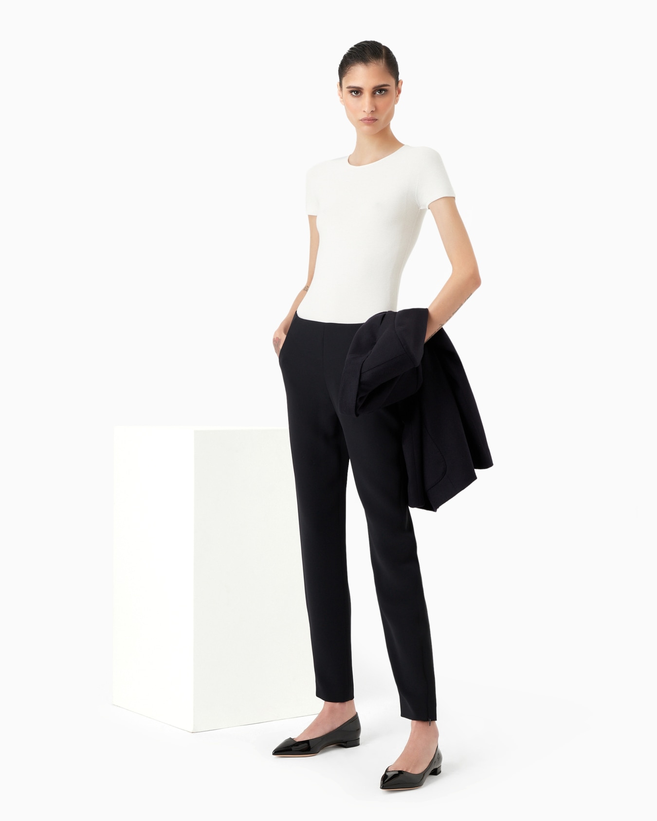 Links-stitch viscose short-sleeved jumper Slide 3