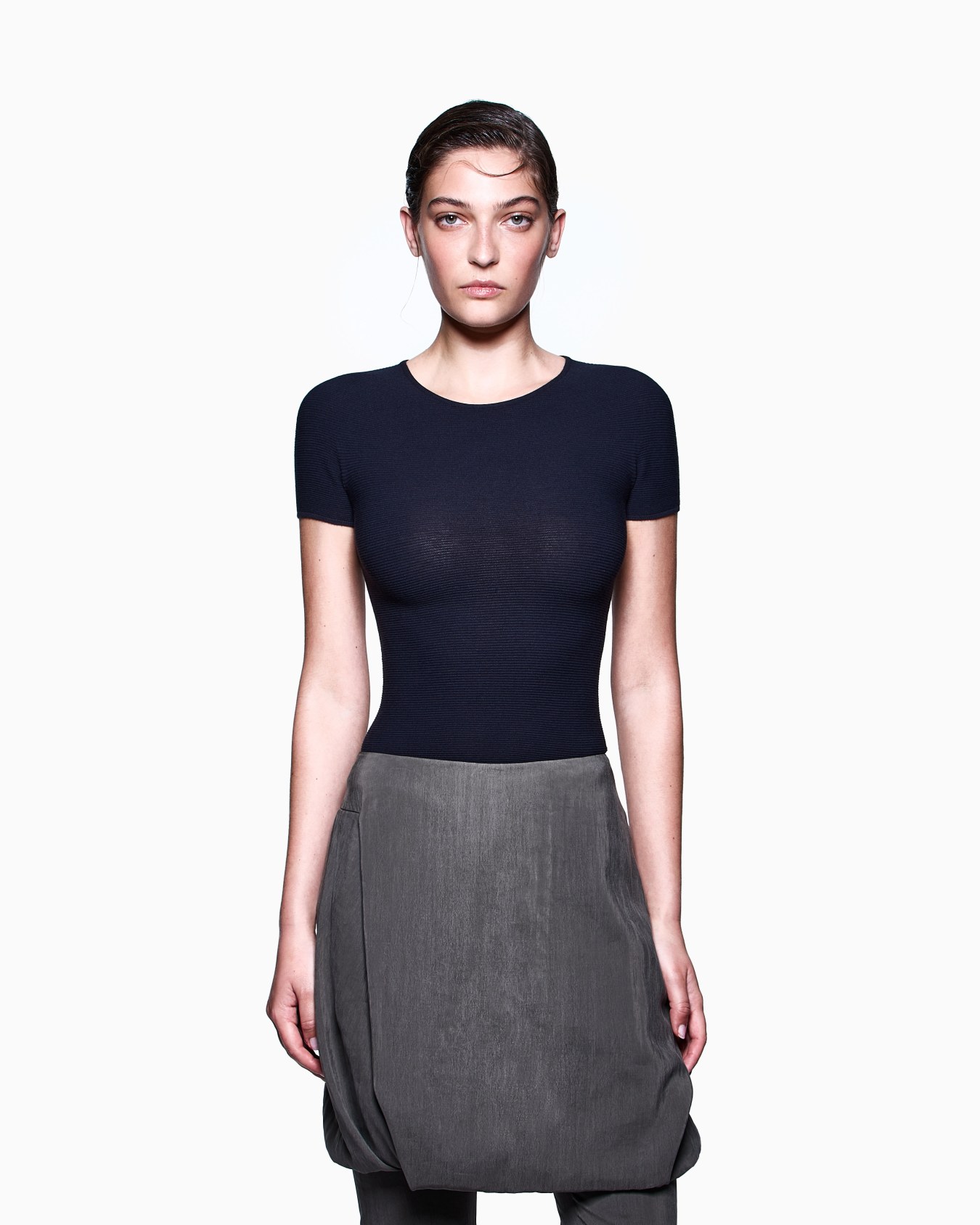 Links-stitch viscose short-sleeved jumper Slide 3