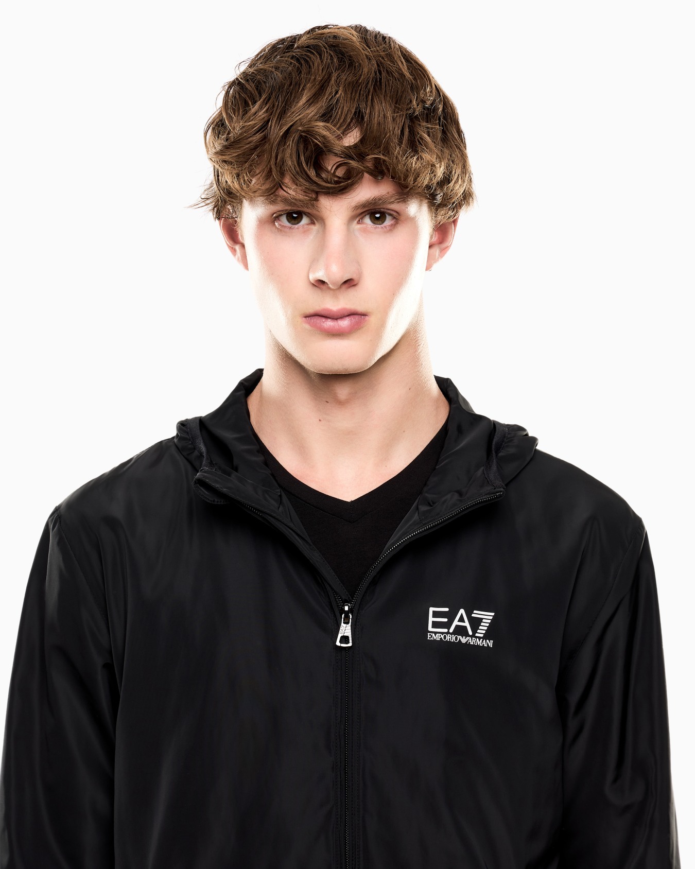 Bomber con capucha de tejido reciclado Core Identity Diapositiva 5