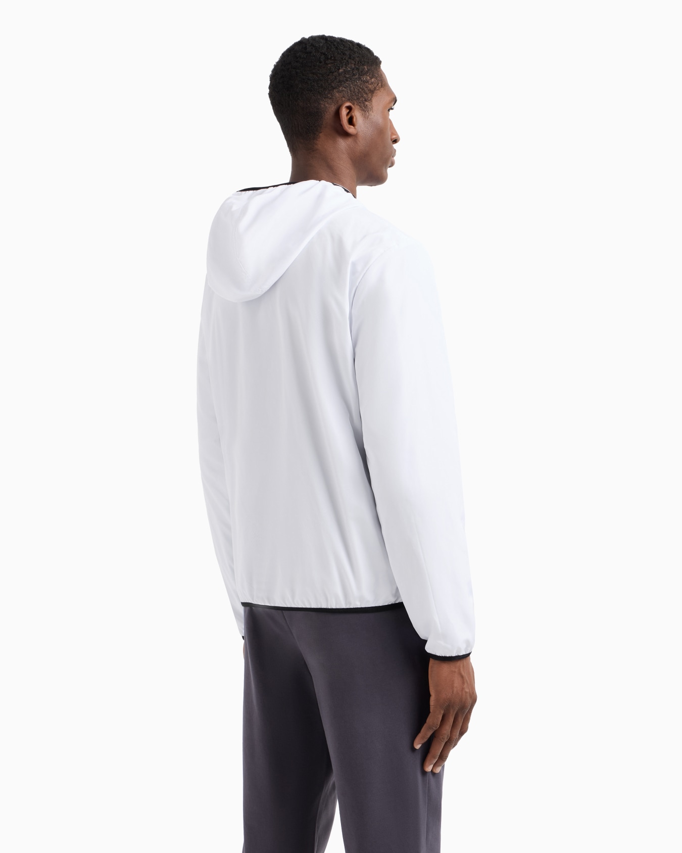 Blouson bomber à capuche Core Identity en tissu technique recyclé Diapositive 2