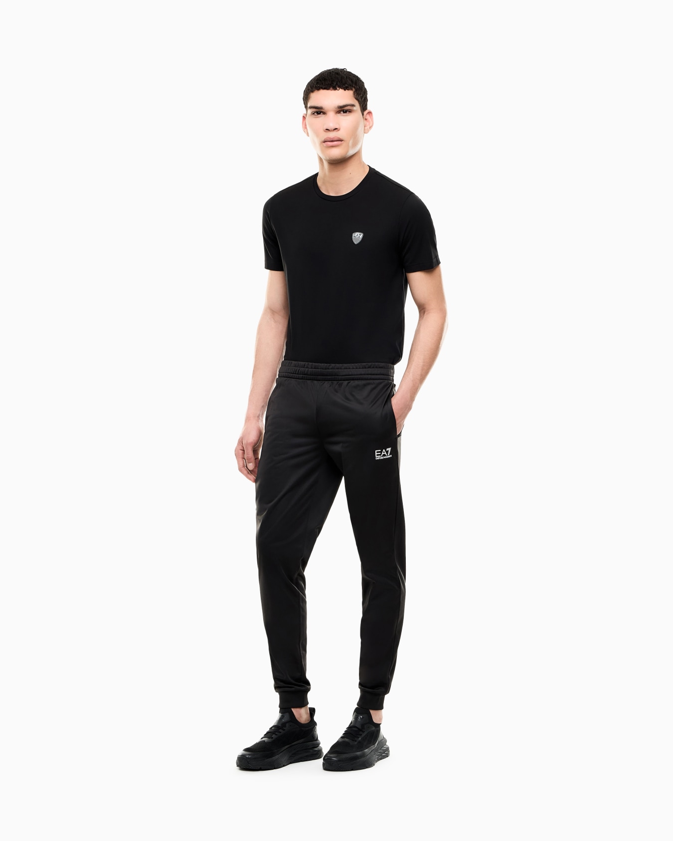 T-shirt girocollo Premium Shield in misto viscosa Slide 1