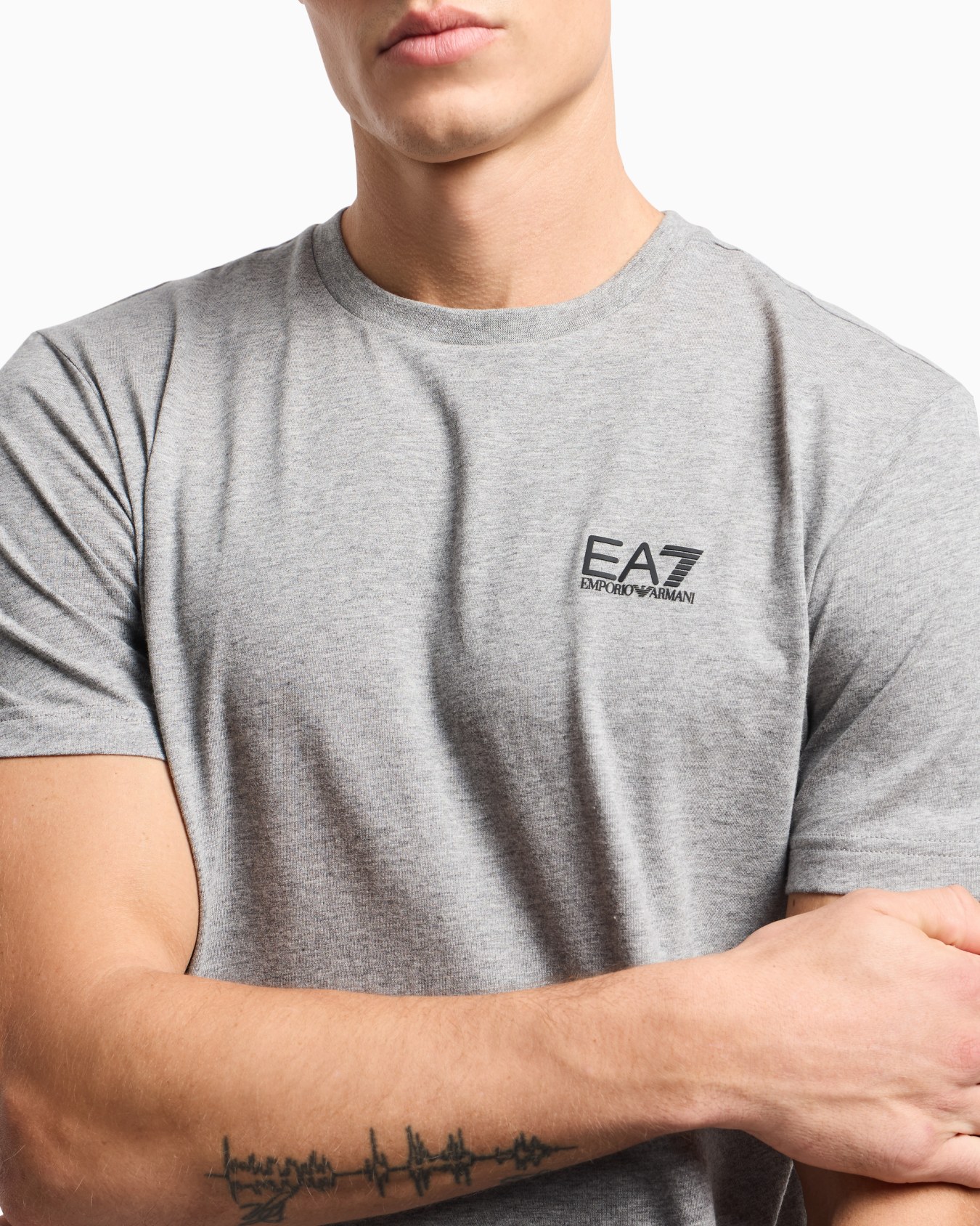 Camiseta Core Identity de algodón Pima Diapositiva 4