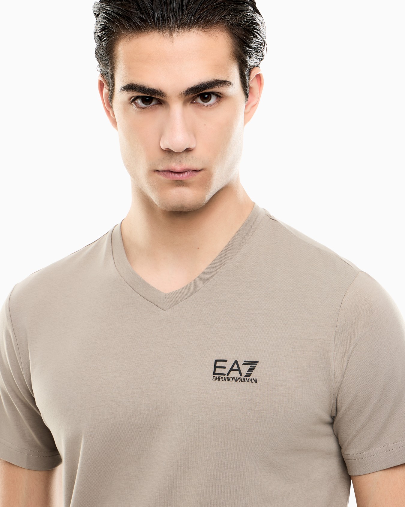 Camiseta de algodón elástico Core Identity de cuello pico Diapositiva 4