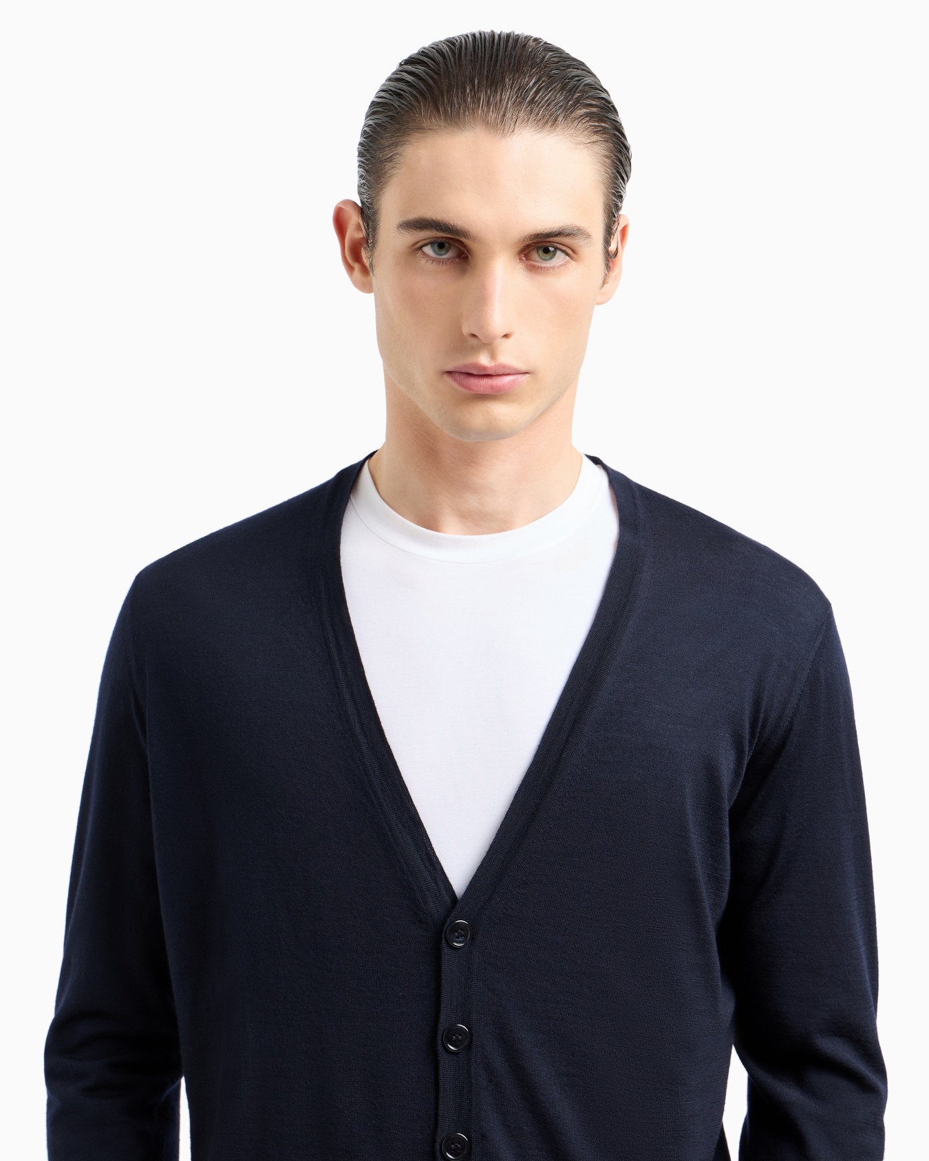 Virgin-wool cardigan with buttons Slide 4
