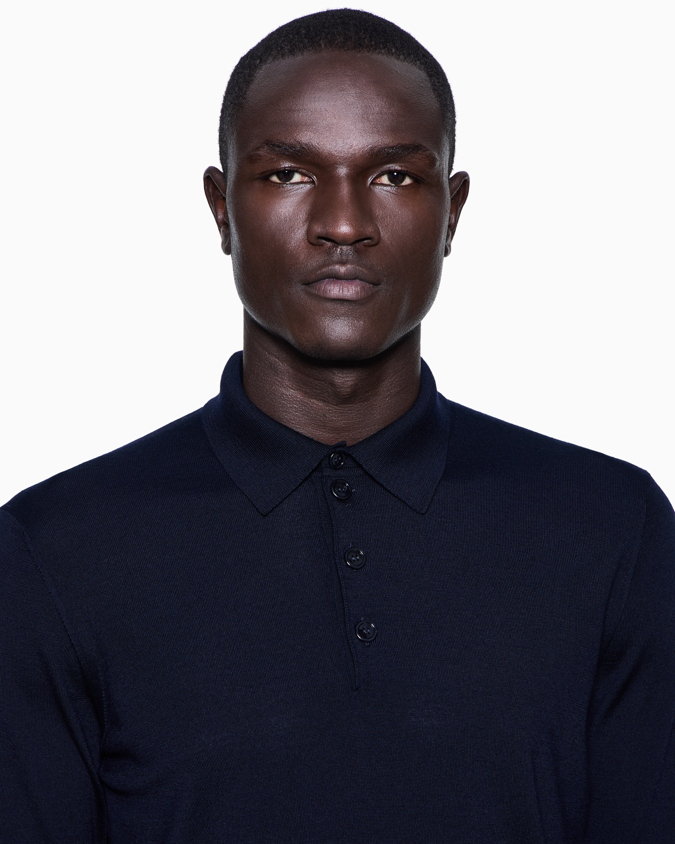 Long-sleeved polo shirt in virgin wool Slide 4