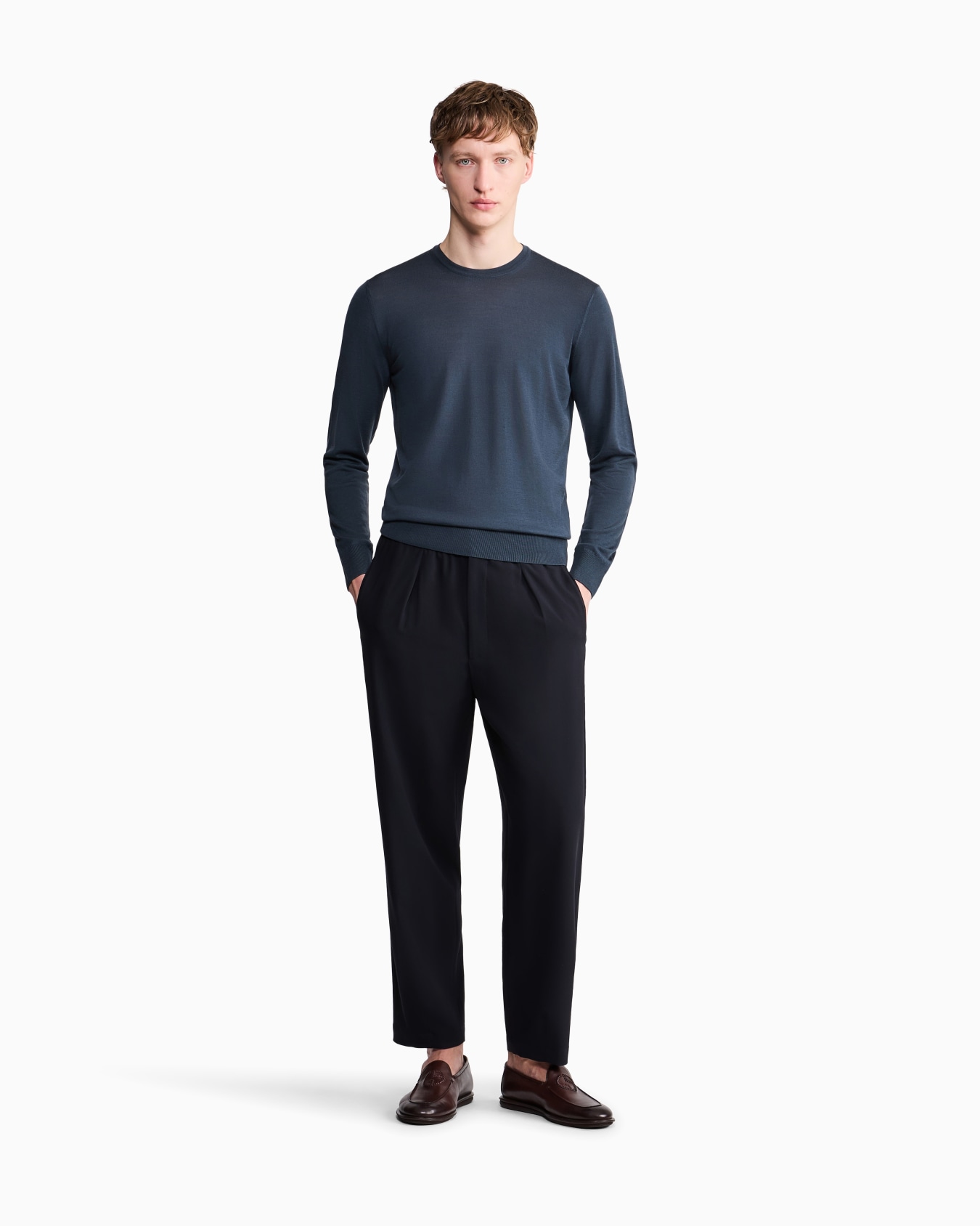 Pullover mit Rundhalsausschnitt aus Schurwolle Folie 1