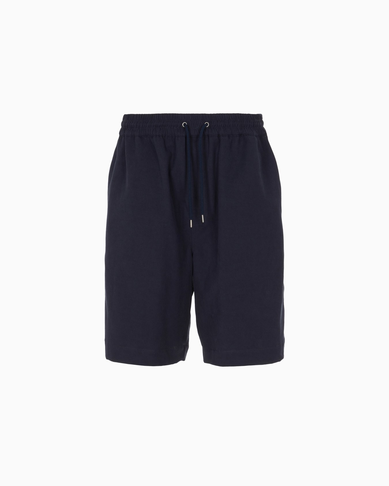 Flat front bermuda shorts made of lyocell canvas and cotton Slide 0
