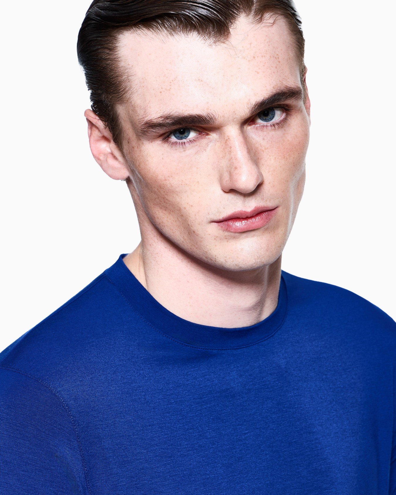 Camiseta de punto de viscosa elástico con cuello redondo y manga corta Diapositiva 4