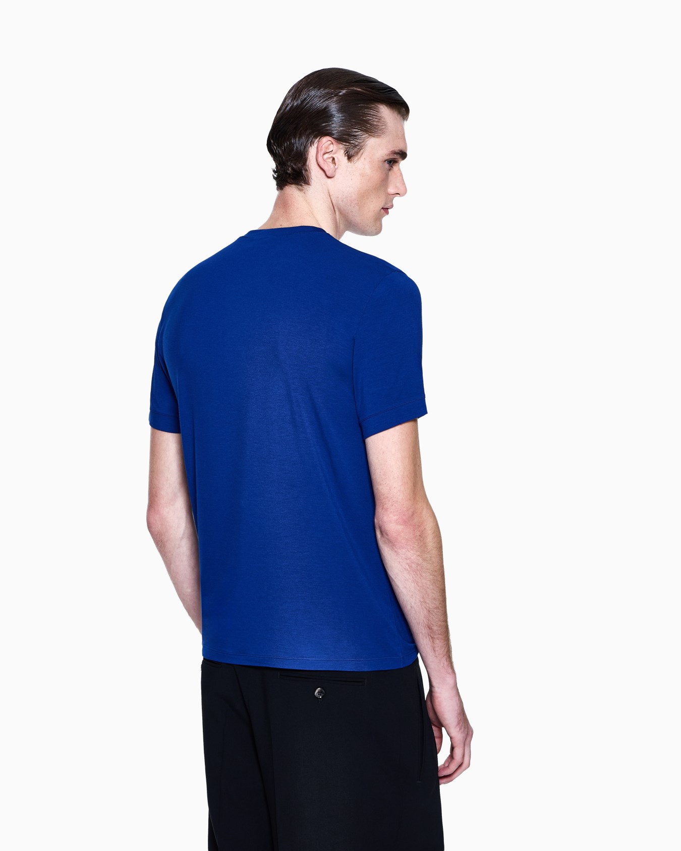 Camiseta de punto de viscosa elástico con cuello redondo y manga corta Diapositiva 2