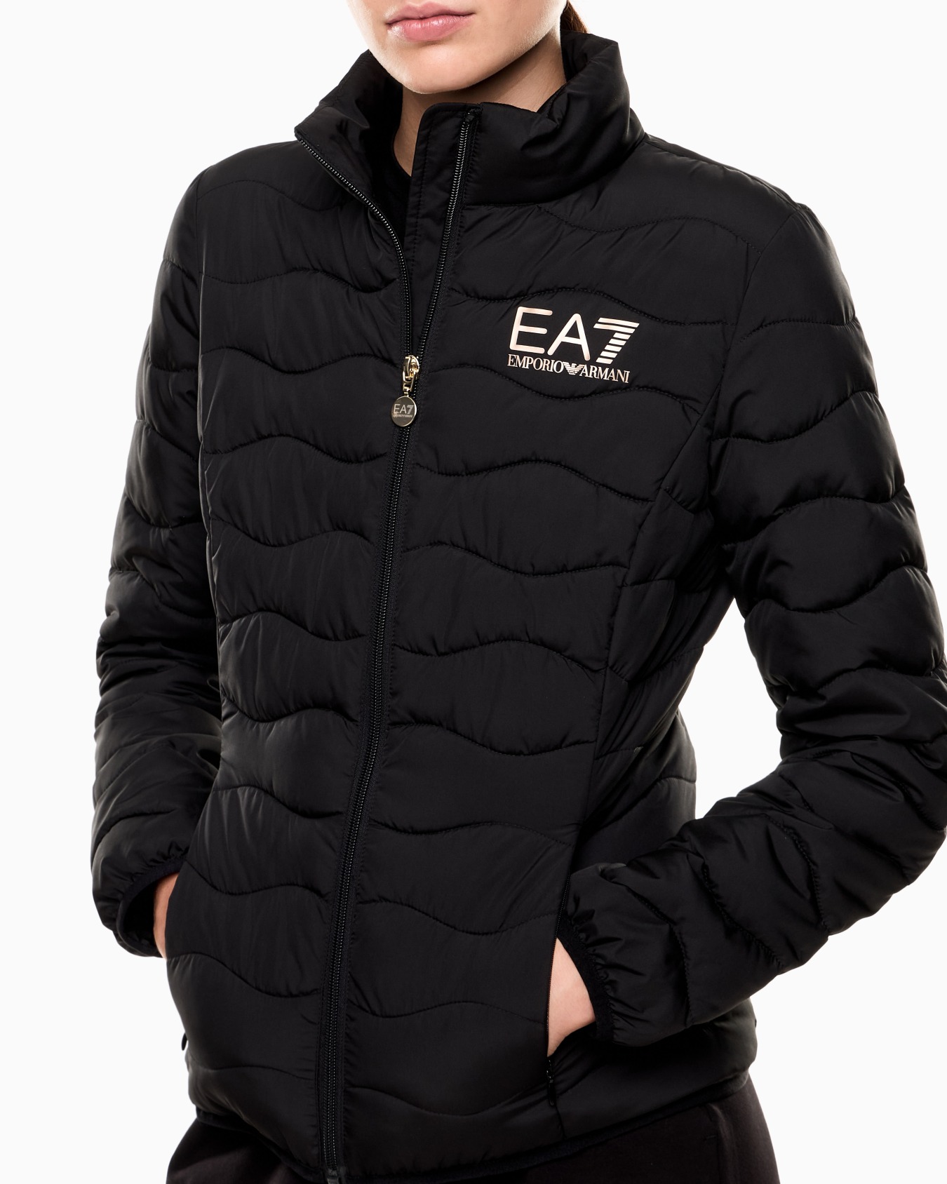 Core Lady lightweight nylon packable padded jacket Slide 4
