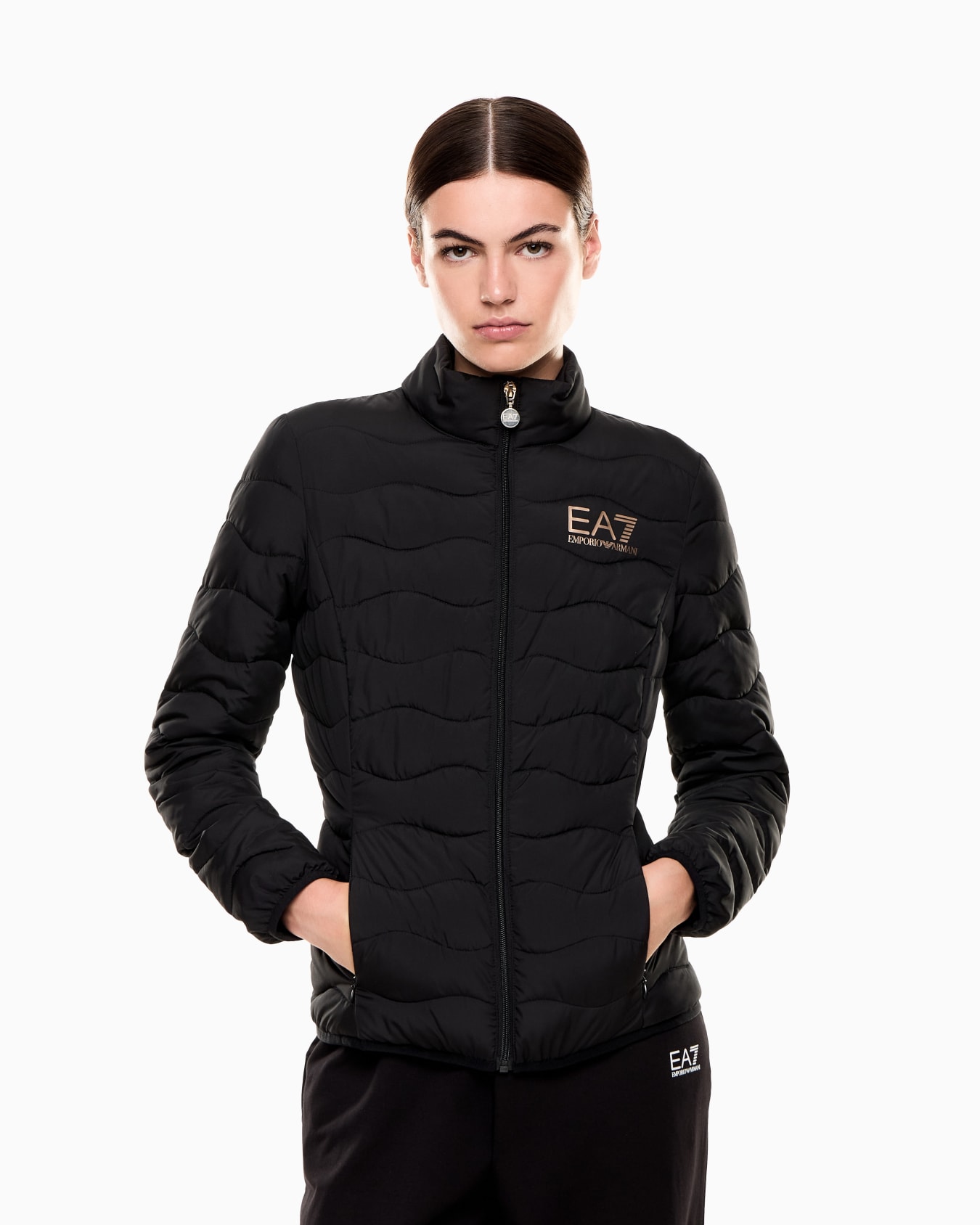 Core Lady lightweight nylon packable padded jacket Slide 3