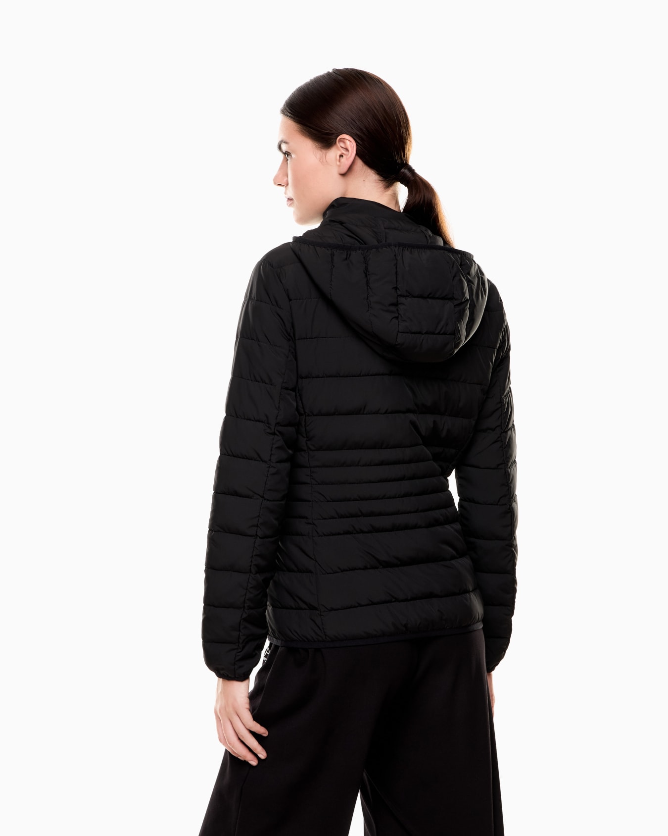 Chaqueta acolchada Core Lady de tejido técnico reciclado con capucha Diapositiva 5