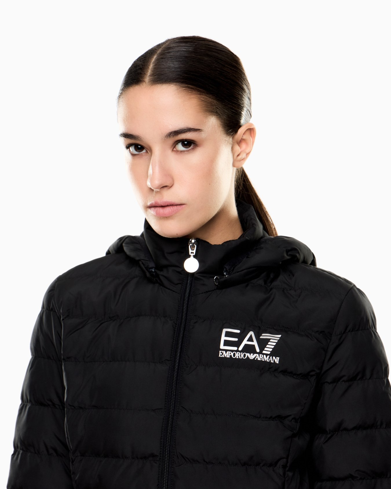 Chaqueta acolchada Core Lady de tejido técnico reciclado con capucha Diapositiva 4